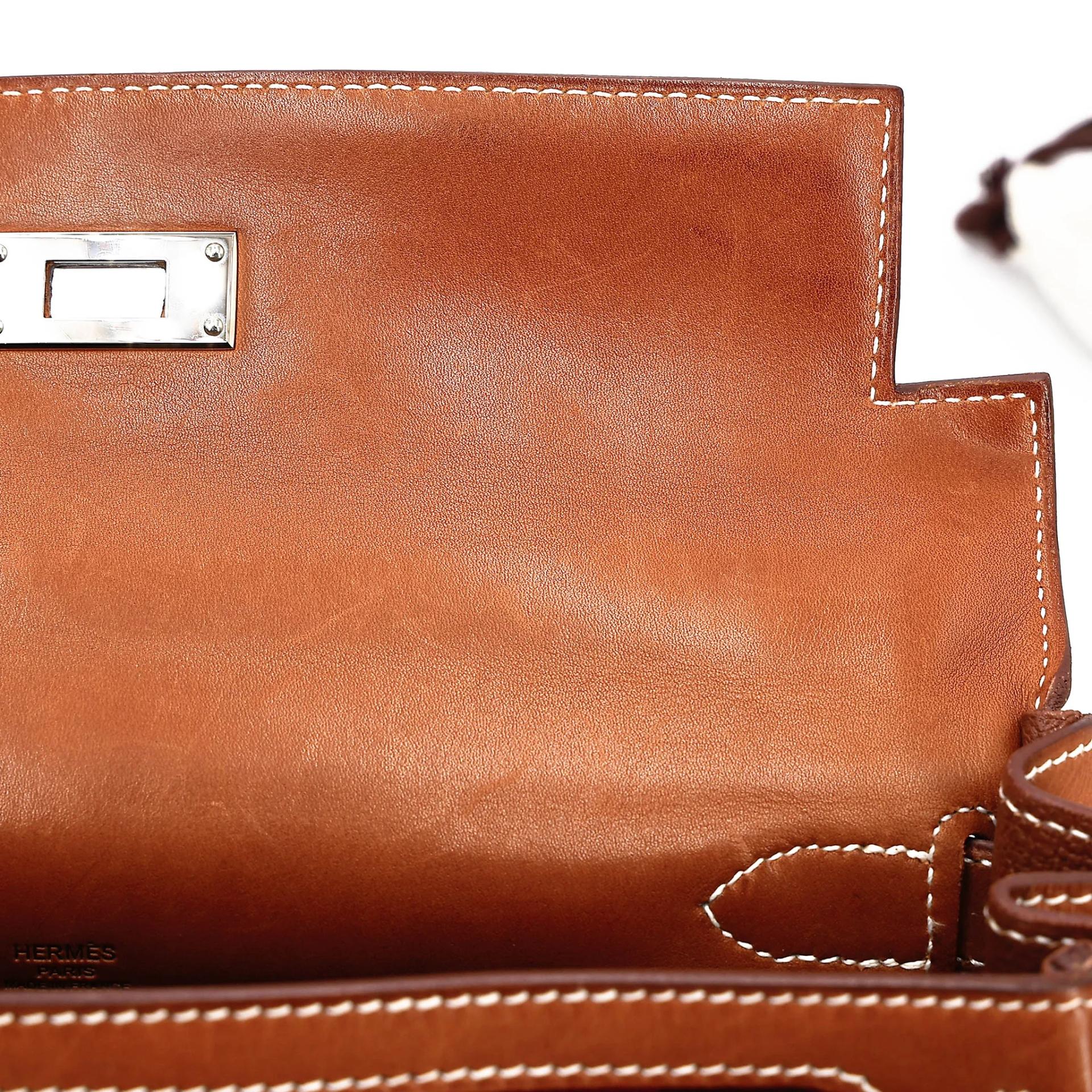 Good ( Rank AB) HERMÈS Limited Edition Kelly 28 Fauve (34) Gold (37) Barenia Palladium hardware Square O (2011) - 31