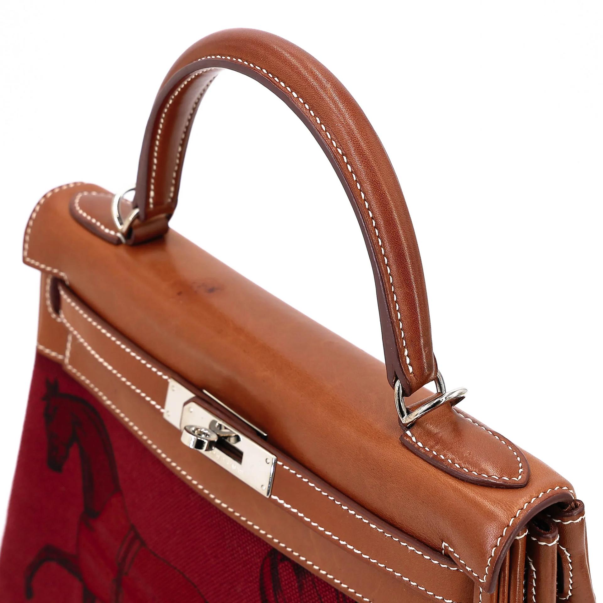 Good ( Rank AB) HERMÈS Limited Edition Kelly 28 Fauve (34) Gold (37) Barenia Palladium hardware Square O (2011) - 3