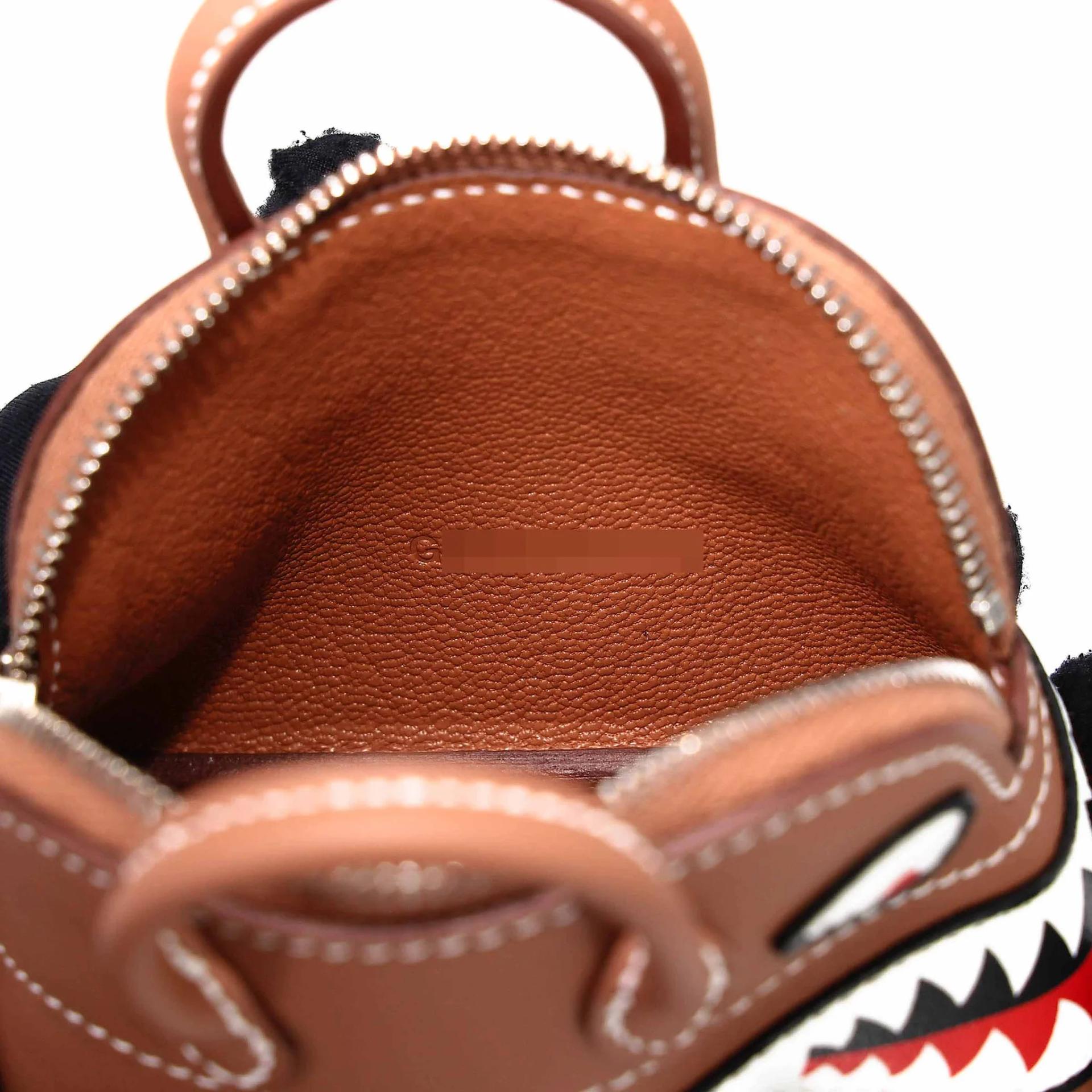 全新 HERMÈS 愛馬仕 Shark Bolide 掛件 37 金棕色 Gold Swift皮 銀扣 G刻 2026年 - 13