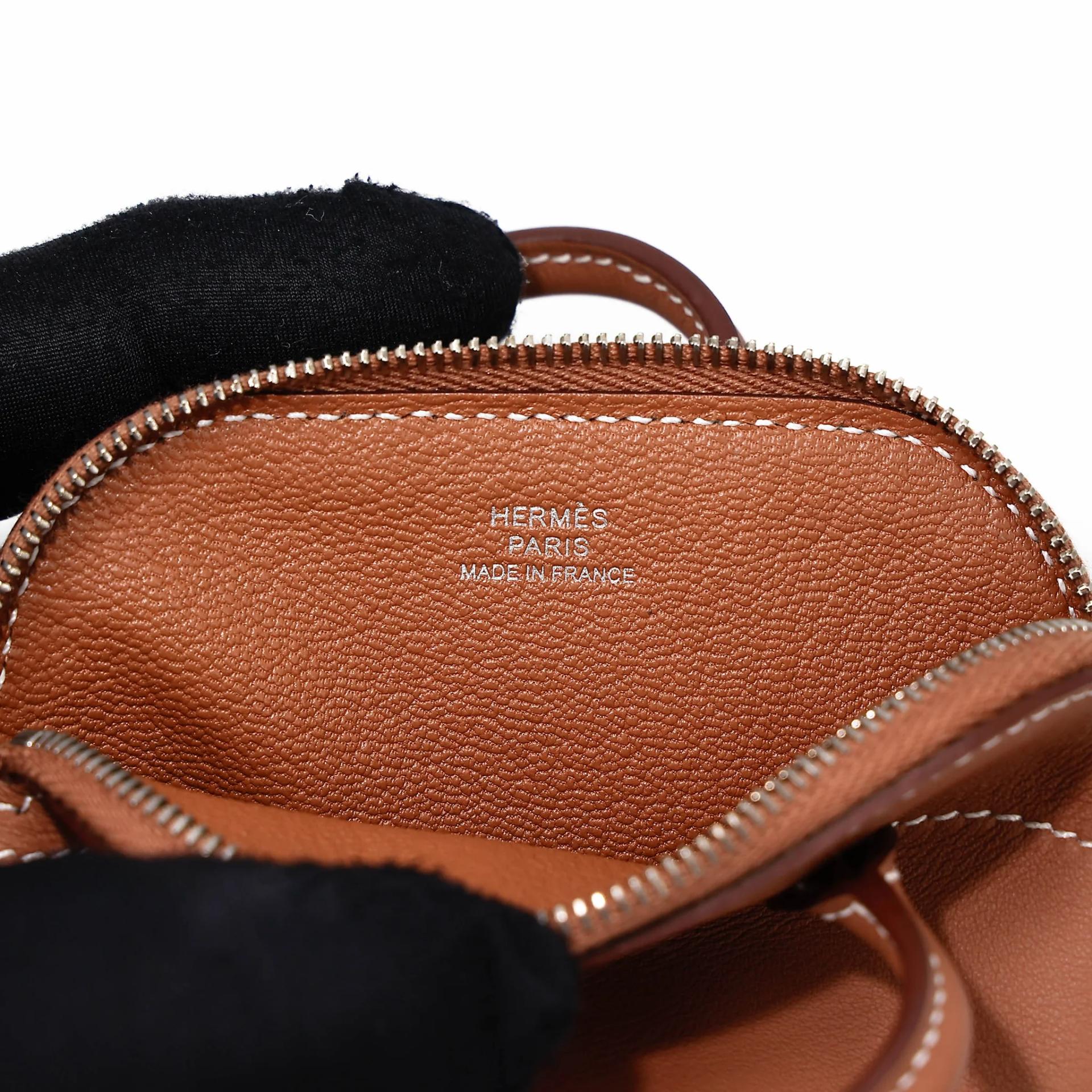 全新 HERMÈS 愛馬仕 Shark Bolide 掛件 37 金棕色 Gold Swift皮 銀扣 G刻 2026年 - 12