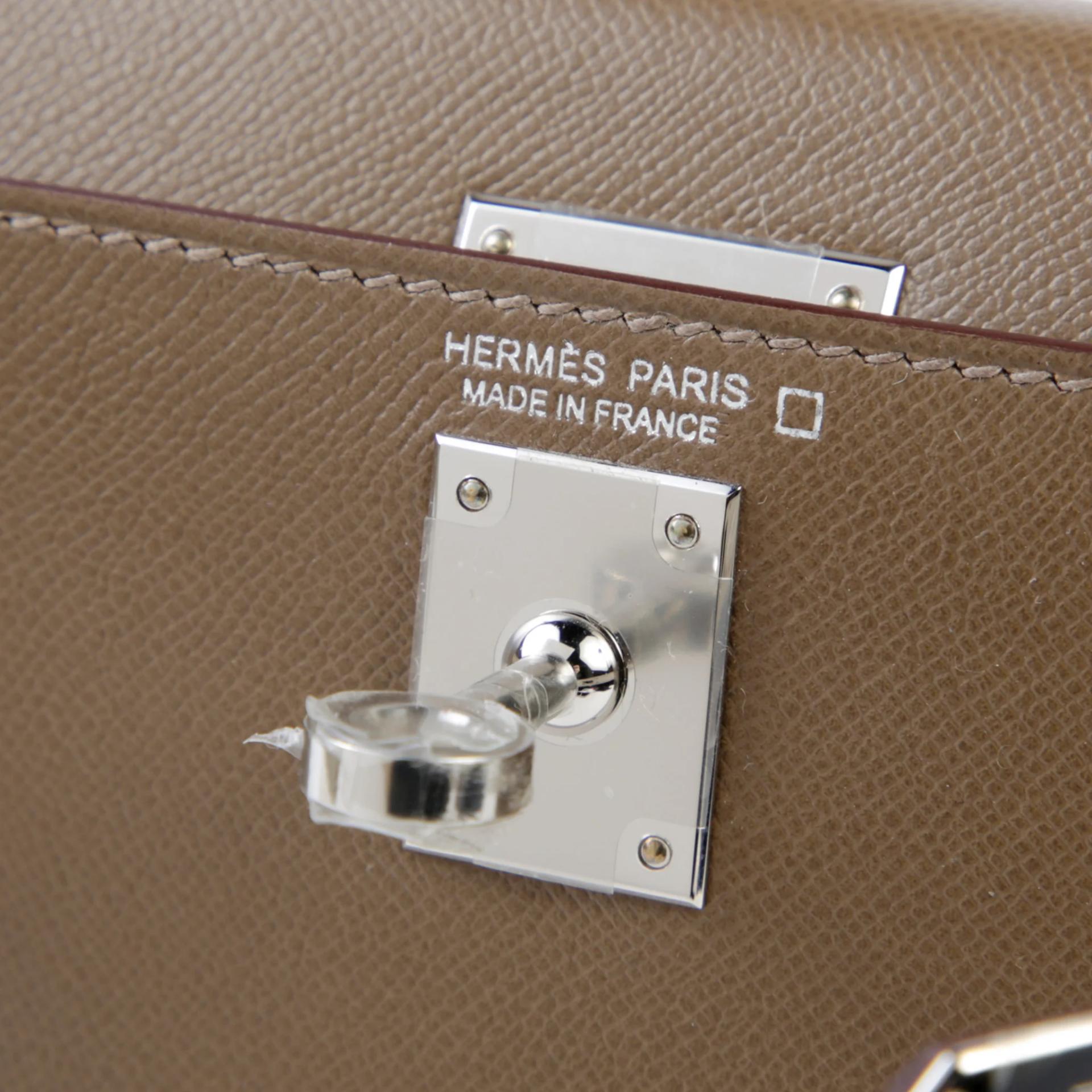 全新 HERMÈS 愛馬仕 Mini Kelly 二代 8L 冰川白 Beton 18 大象灰 Etoupe □ 短吻鱷 霧面 Madame皮 銀扣 K刻 2025年 - 9