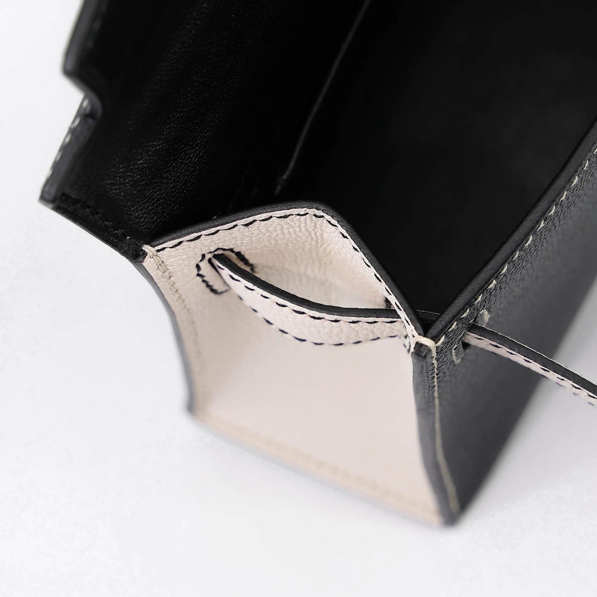 全新 HERMÈS 愛馬仕 馬蹄印定制 Mini Kelly 二代 HSS 89 黑色 Noir (Black) I2 奶油白 Nata Chevre Mysore山羊皮 香檳金扣 K刻 2025年 - 16