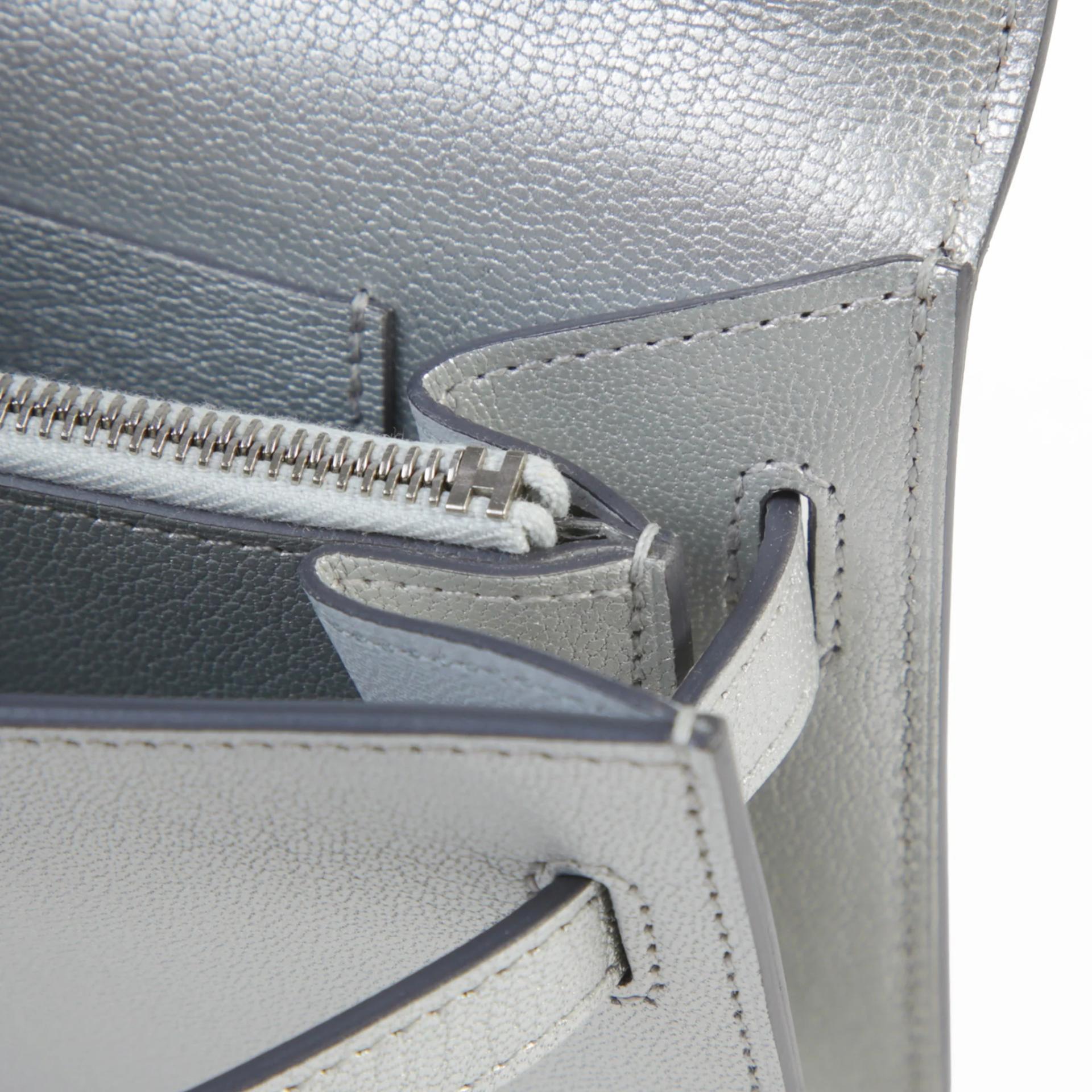 全新 HERMÈS 愛馬仕 Kelly To Go 錢包 05 銀色 Argent Chamkila皮 銀扣 K刻 2025年 - 11