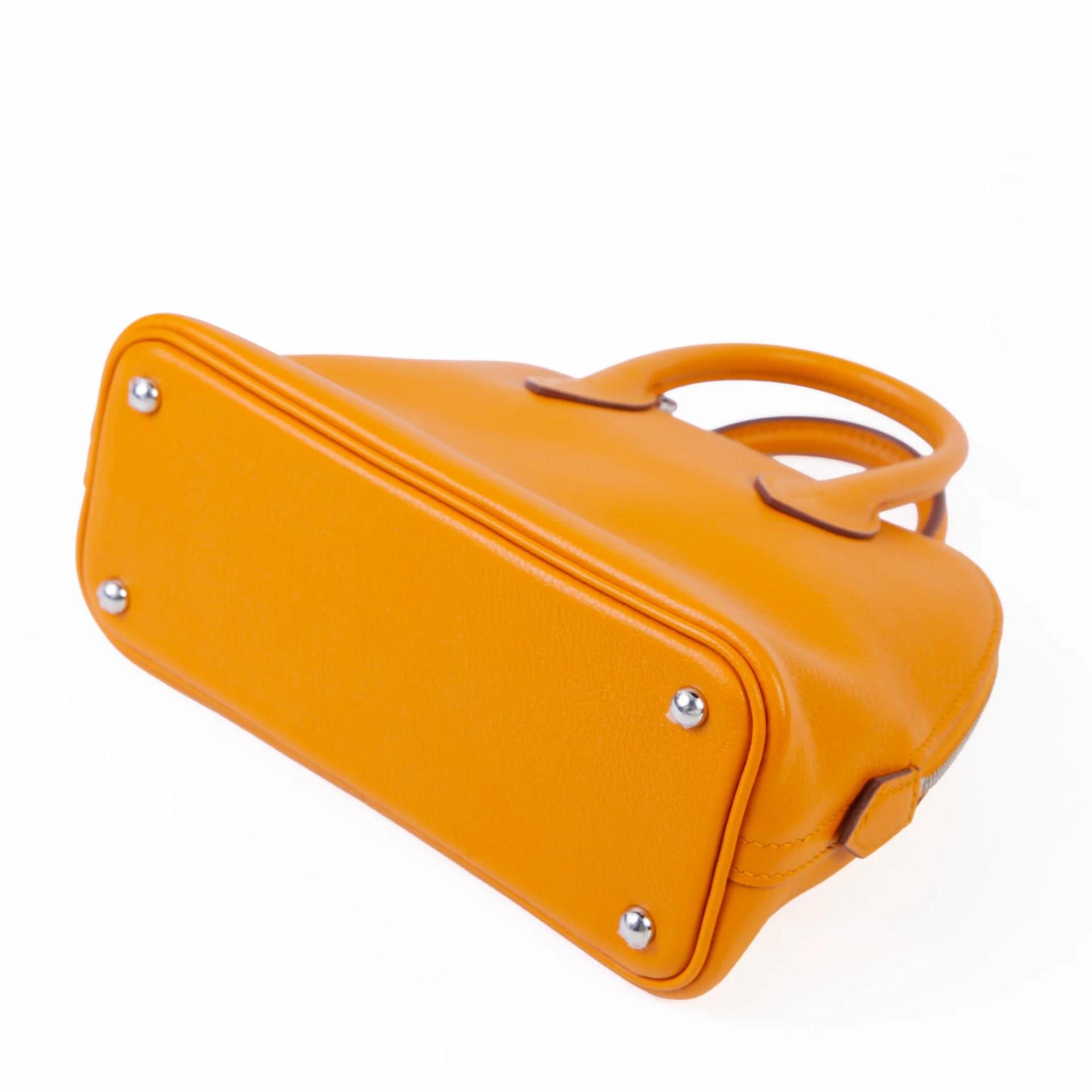 未使用保存品 HERMÈS 愛馬仕 Mini Bolide 1923 I9 杏黃色 Apricot Evercolor皮 銀扣 K刻 2025年 - 5