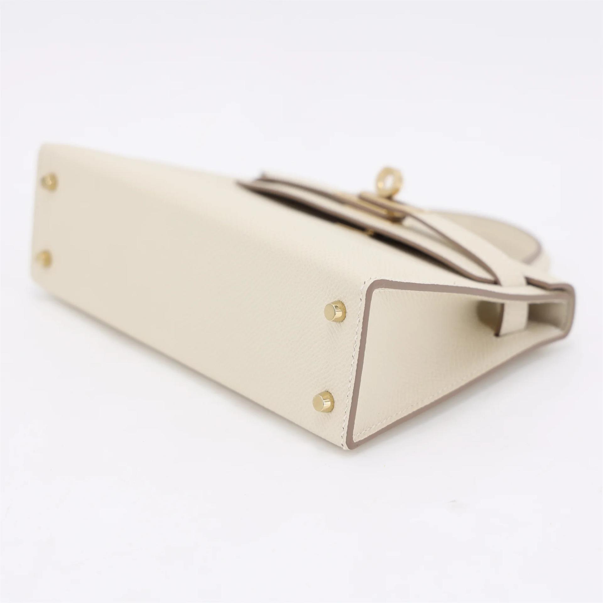 未使用保存品 HERMÈS 愛馬仕 Mini Kelly 二代 10 奶昔白 Craie Epsom牛皮 香檳金扣 W刻 2024年 - 5