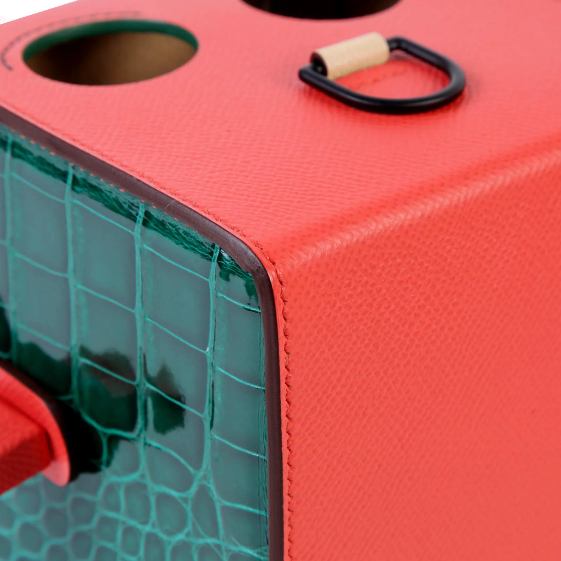 未使用保存品 HERMÈS 愛馬仕 限量收藏款 Robot Cube 迷你晚宴包 T5 蜜桃粉 Rose Jaipur 6Q 翡翠綠 Vert Emeraude 89 黑色 Noir (Black) □ 短吻鱷 亮面 Epsom牛皮 金扣 - 10