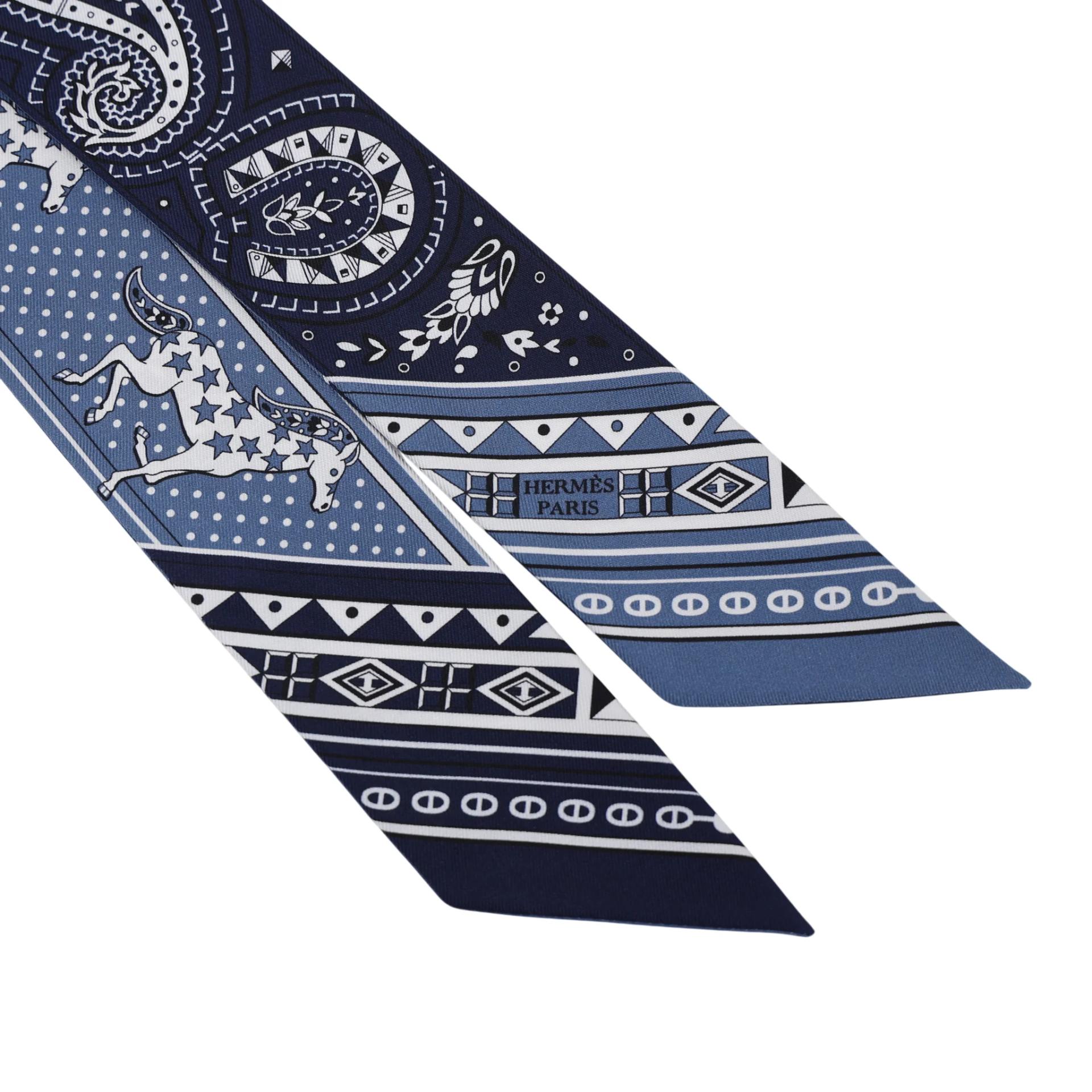 ランク N 新品 HERMÈS エルメス ツイリー Chevel de Coeur Bandana ブルー シルク - 3