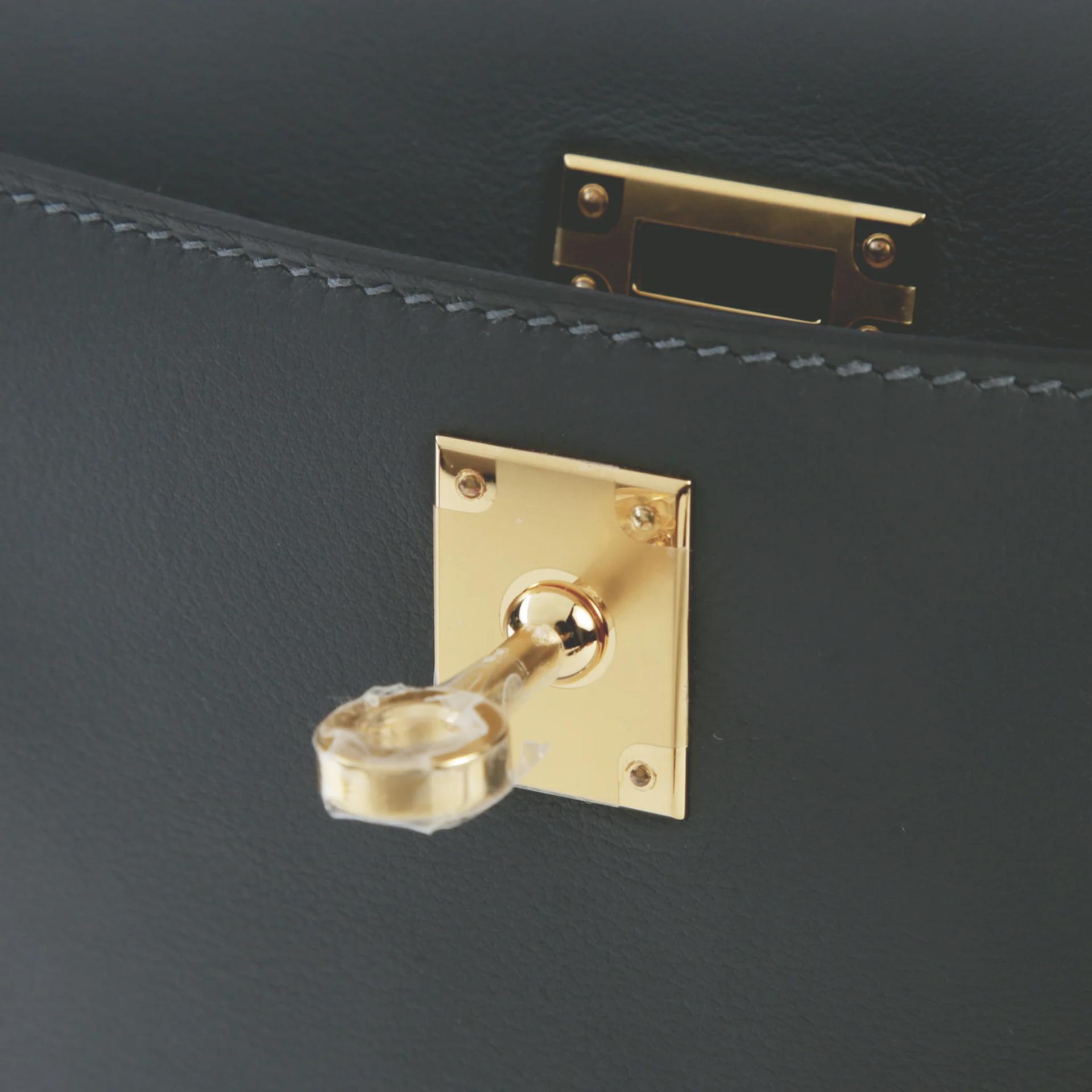 Unused ( Rank NS ) HERMÈS Kelly Pochette Gris misty (H0) Swift Gold hardware K (2025) - 9