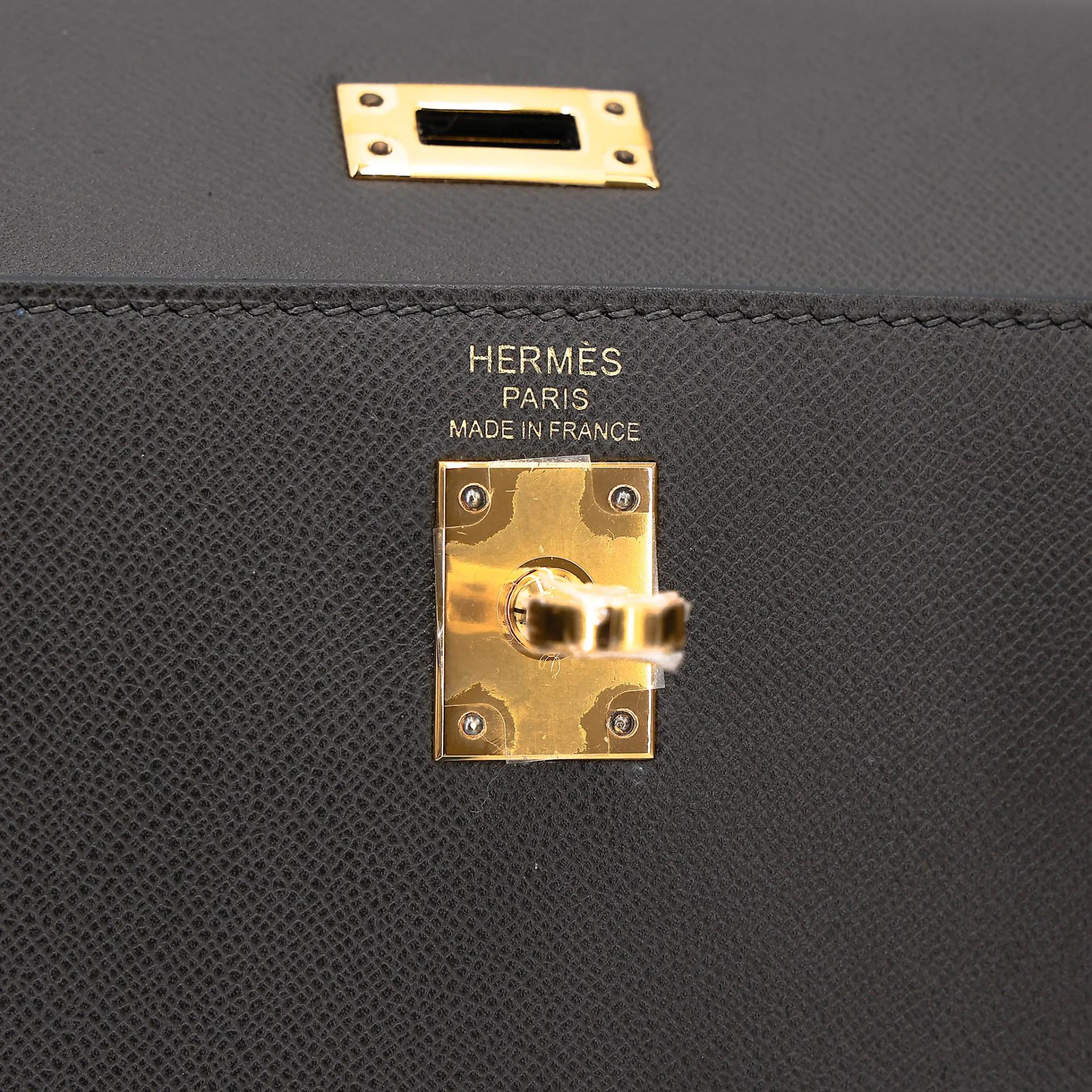 Unused ( Rank NS ) HERMÈS Kelly 25 Sellier Graphite (88) Madame Gold hardware W (2024) - 13