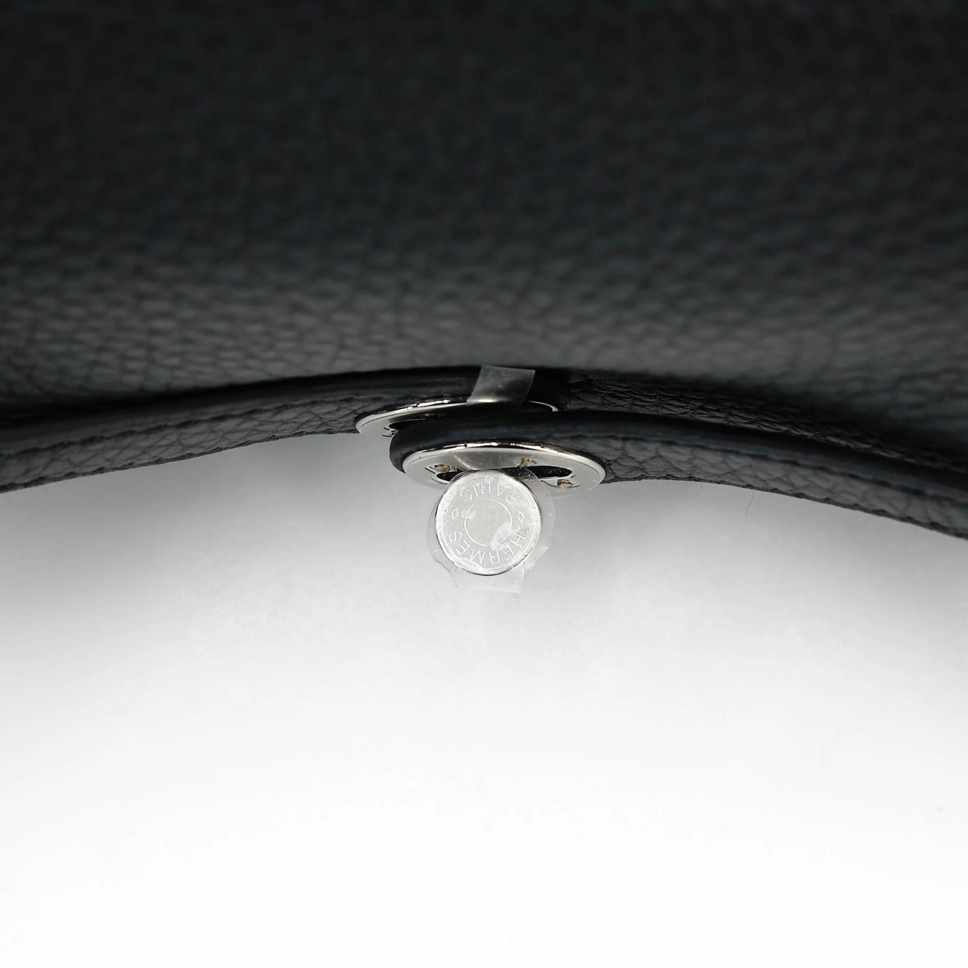 Brand New ( Rank N ) HERMÈS Mini Lindy II Noir (89) Clemence Palladium hardware G (2026) - 12
