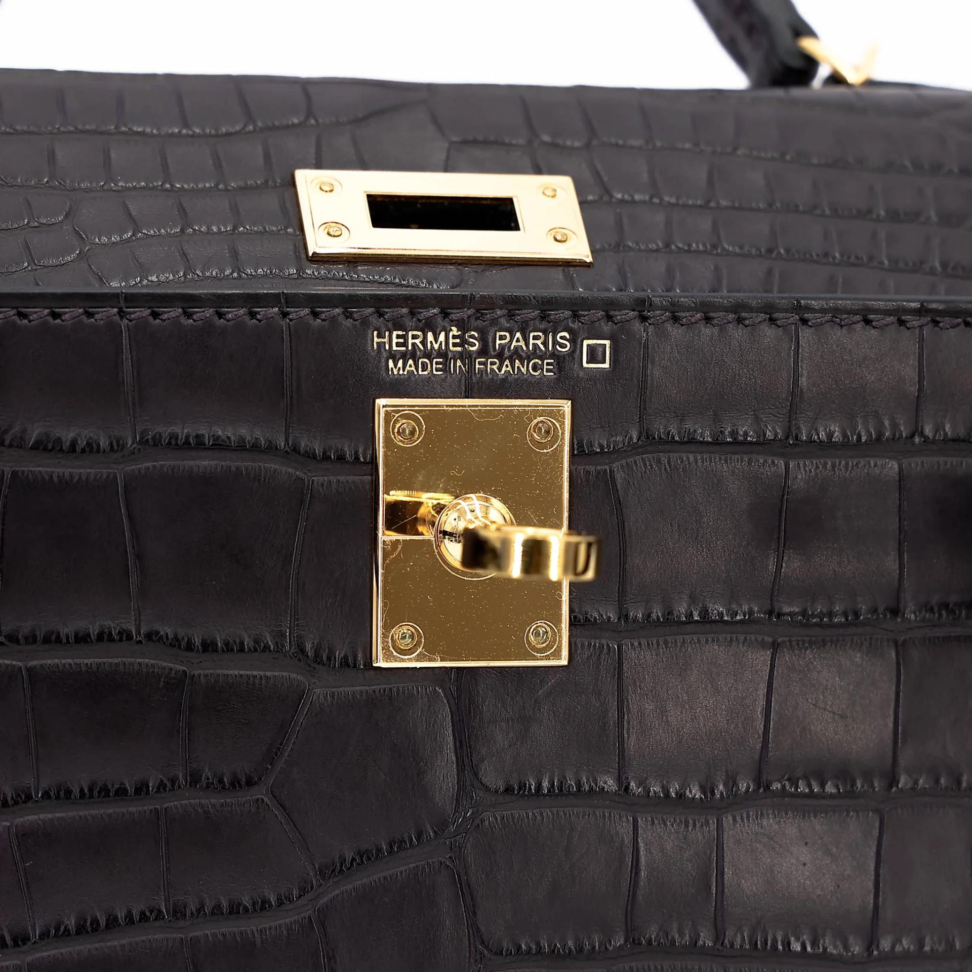 Very Good ( Rank A) HERMÈS Mini Kelly II Prunoir (3W) Matte Alligator Gold hardware Z (2021) - 14