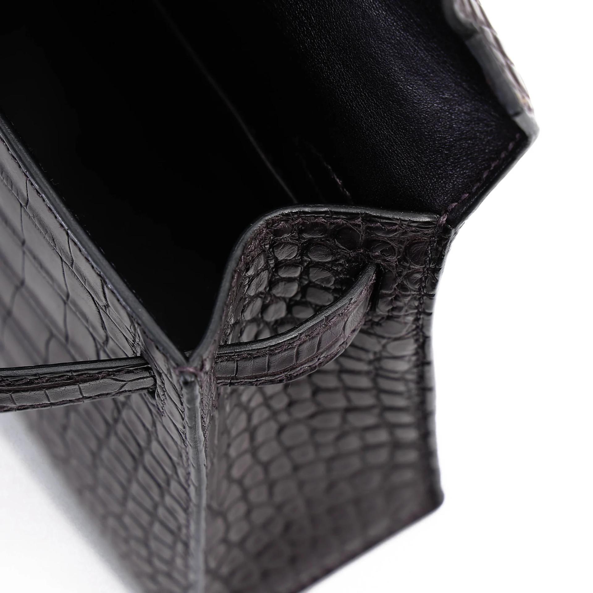 Very Good ( Rank A) HERMÈS Mini Kelly II Prunoir (3W) Matte Alligator Gold hardware Z (2021) - 16