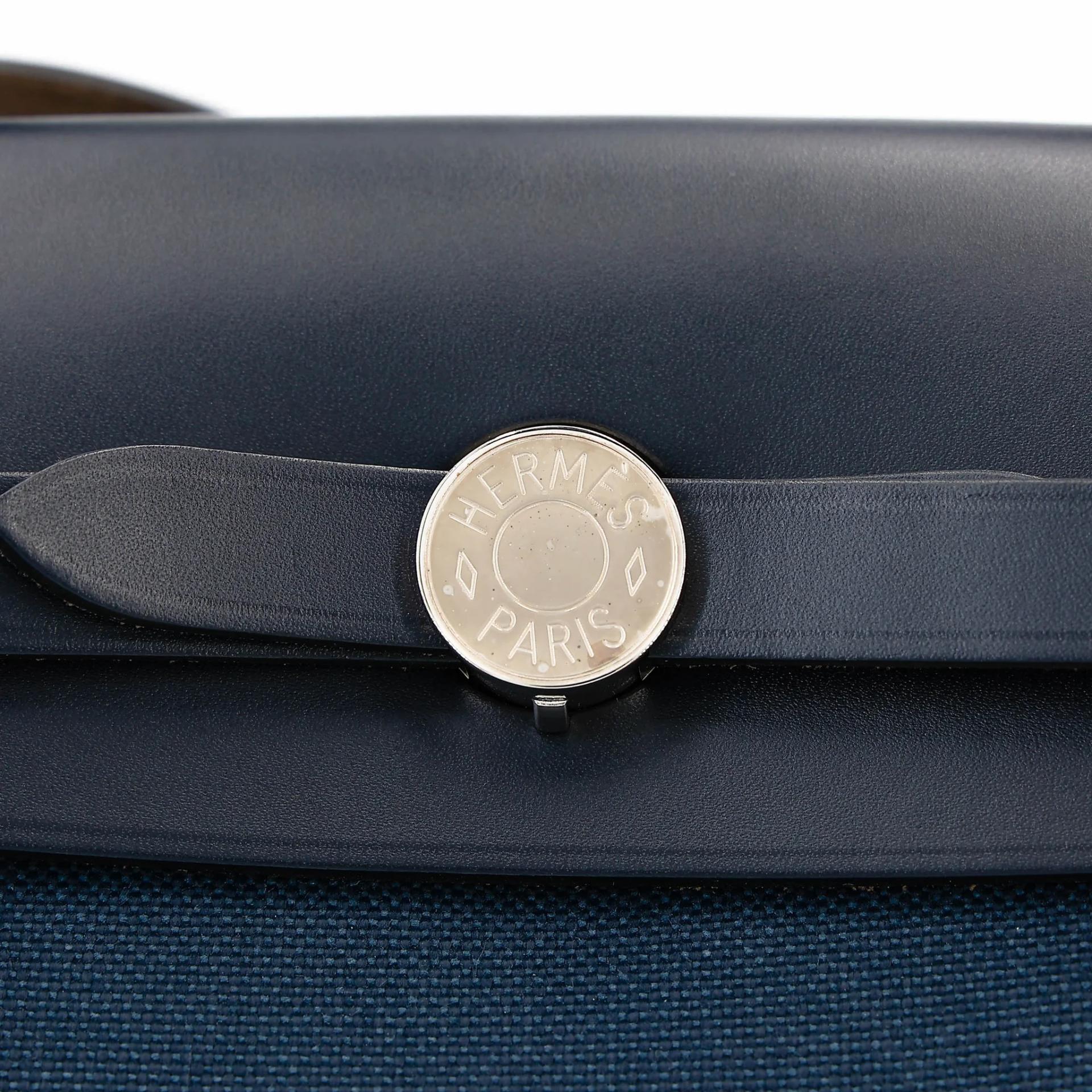 Very Good ( Rank A) HERMÈS Herbag PM Blue Marine (78) Rouge H (55) Vache Hunter Palladium hardware T (2015) - 15