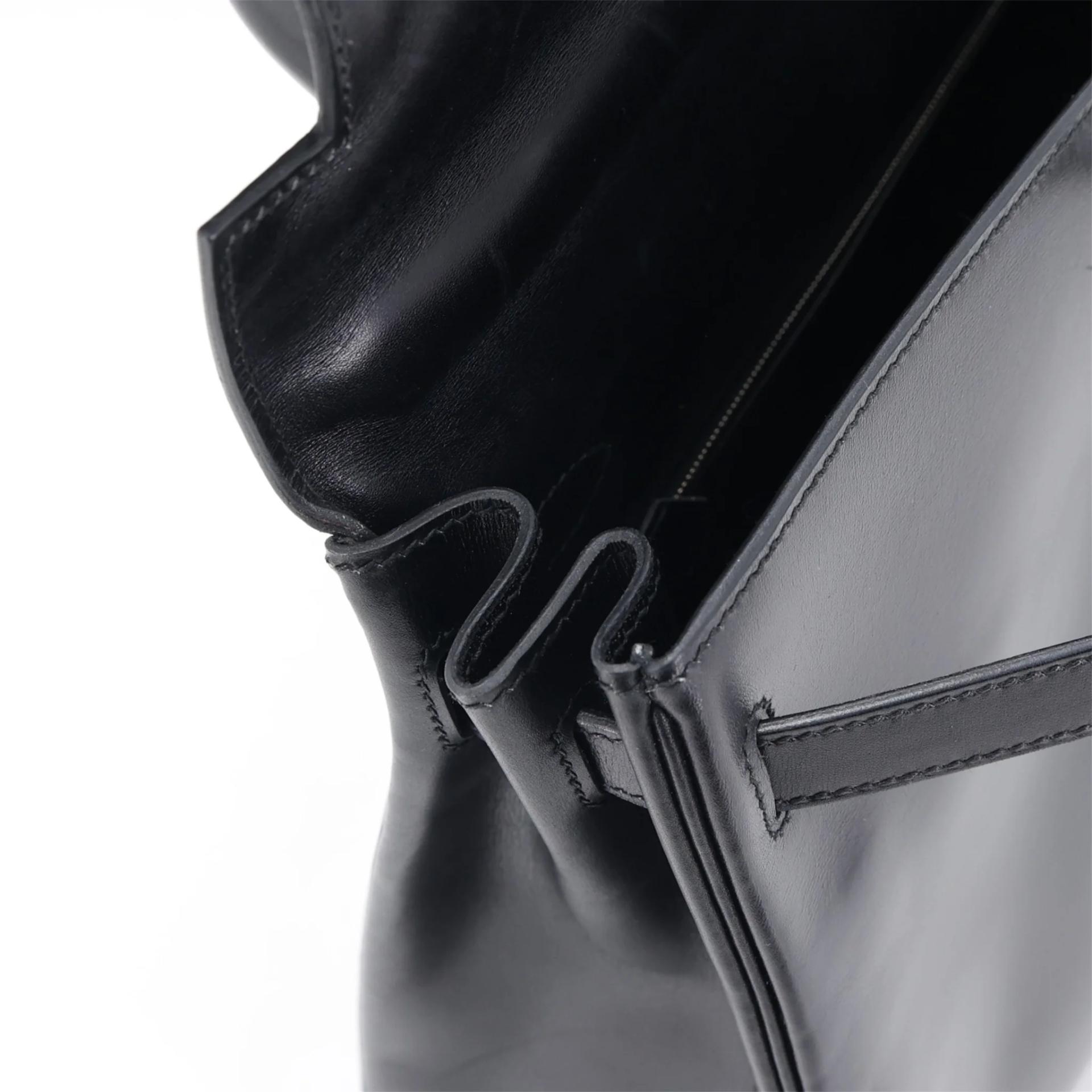 Very Good ( Rank A) HERMÈS Limited Edition Kelly 32 So Black Noir (89) Box-calf Black hardware Square N (2010) - 14