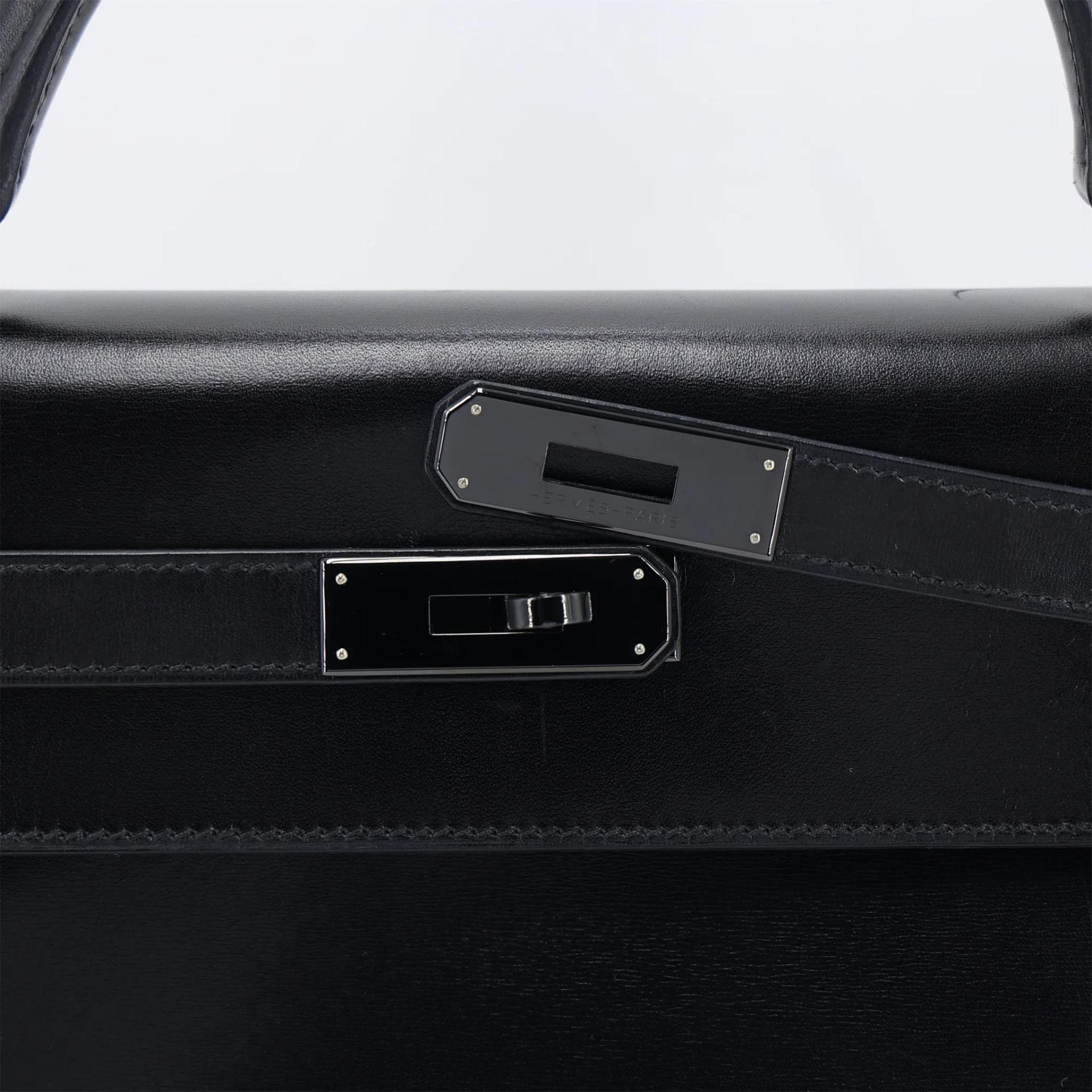 Very Good ( Rank A) HERMÈS Limited Edition Kelly 32 So Black Noir (89) Box-calf Black hardware Square N (2010) - 8