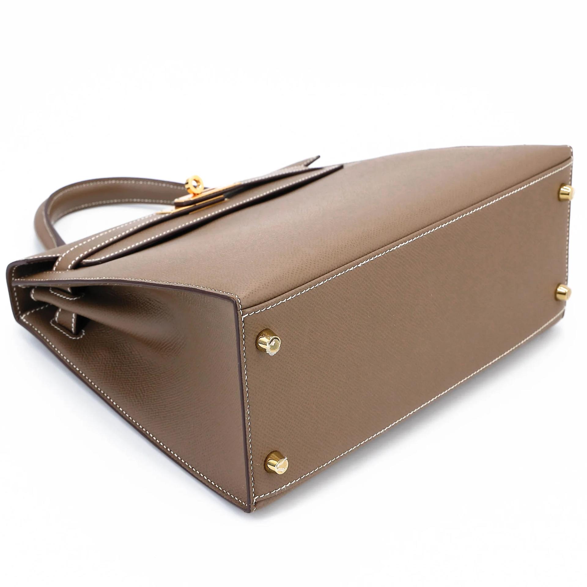 Excellent ( Rank SA ) HERMÈS Kelly 28 Sellier Etoupe (18) Epsom Gold hardware U (2022) - 5