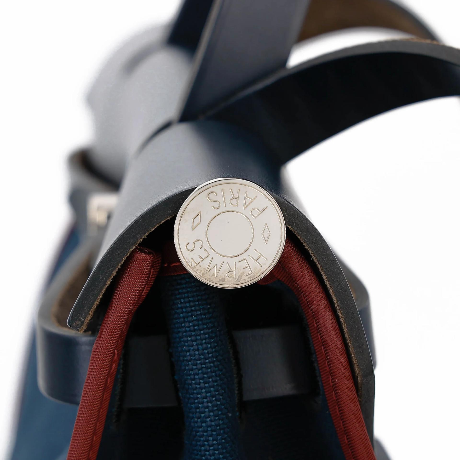 Very Good ( Rank A) HERMÈS Herbag PM Blue Marine (78) Rouge H (55) Vache Hunter Palladium hardware T (2015) - 13