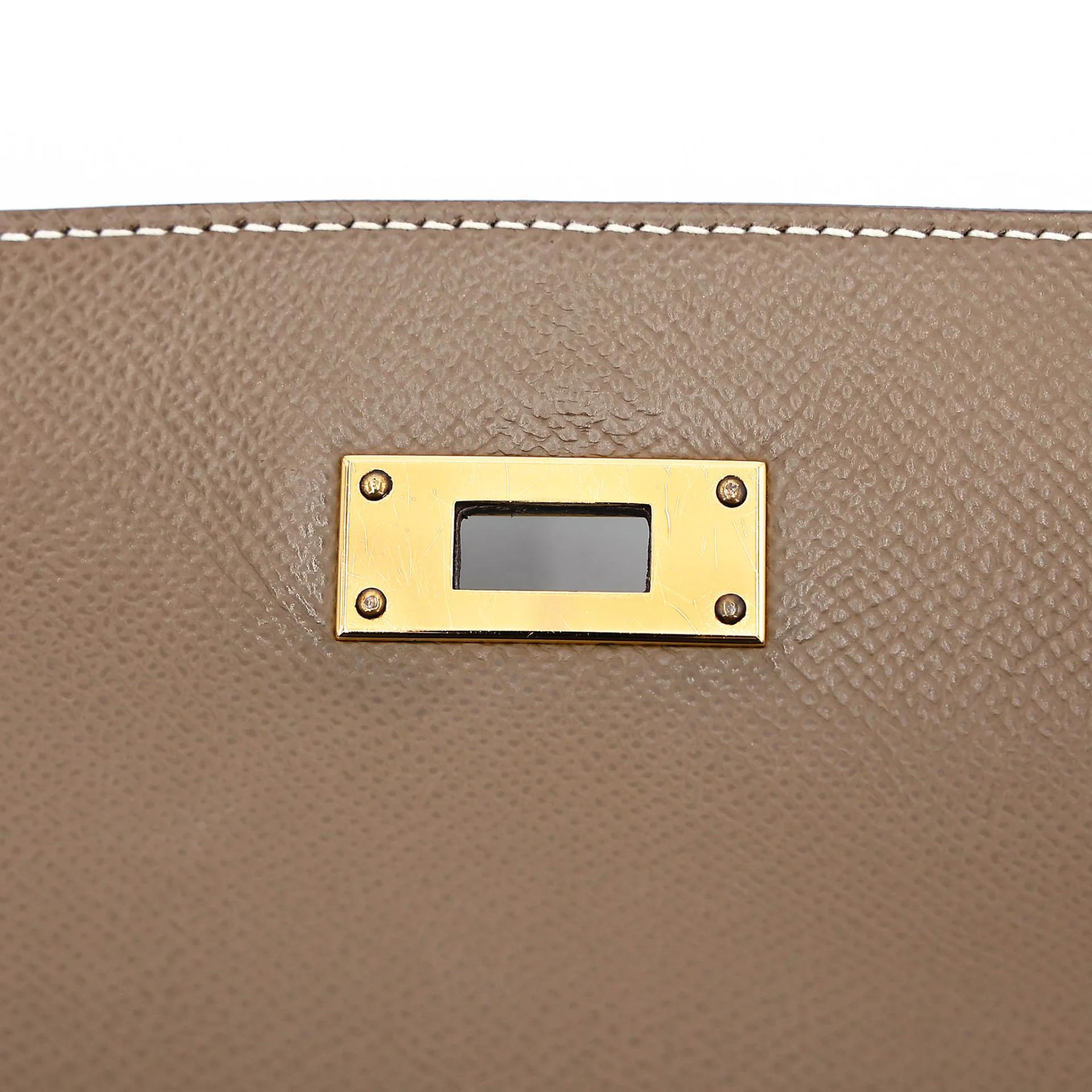 Excellent ( Rank SA ) HERMÈS Kelly 28 Sellier Etoupe (18) Epsom Gold hardware U (2022) - 15