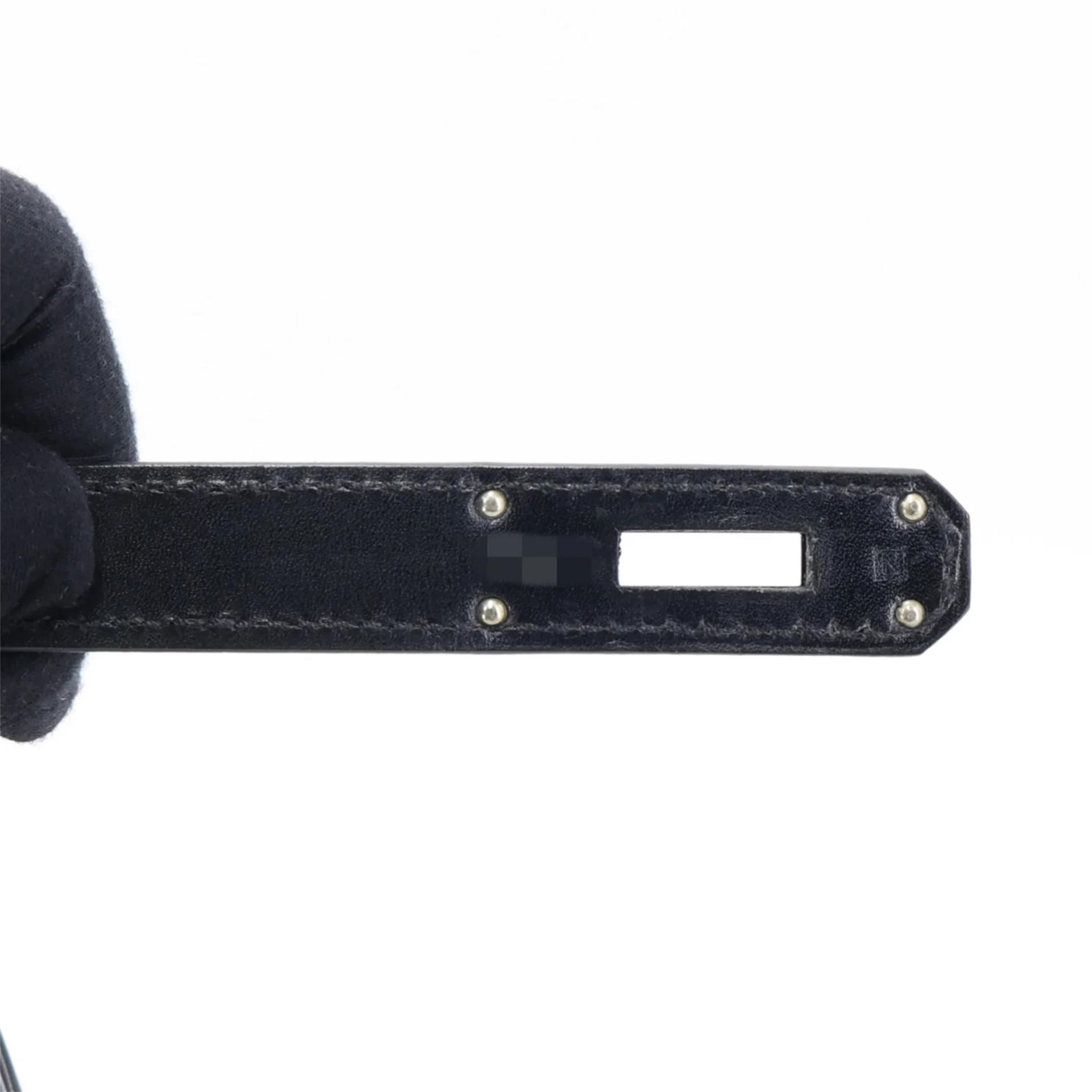 Very Good ( Rank A) HERMÈS Limited Edition Kelly 32 So Black Noir (89) Box-calf Black hardware Square N (2010) - 16