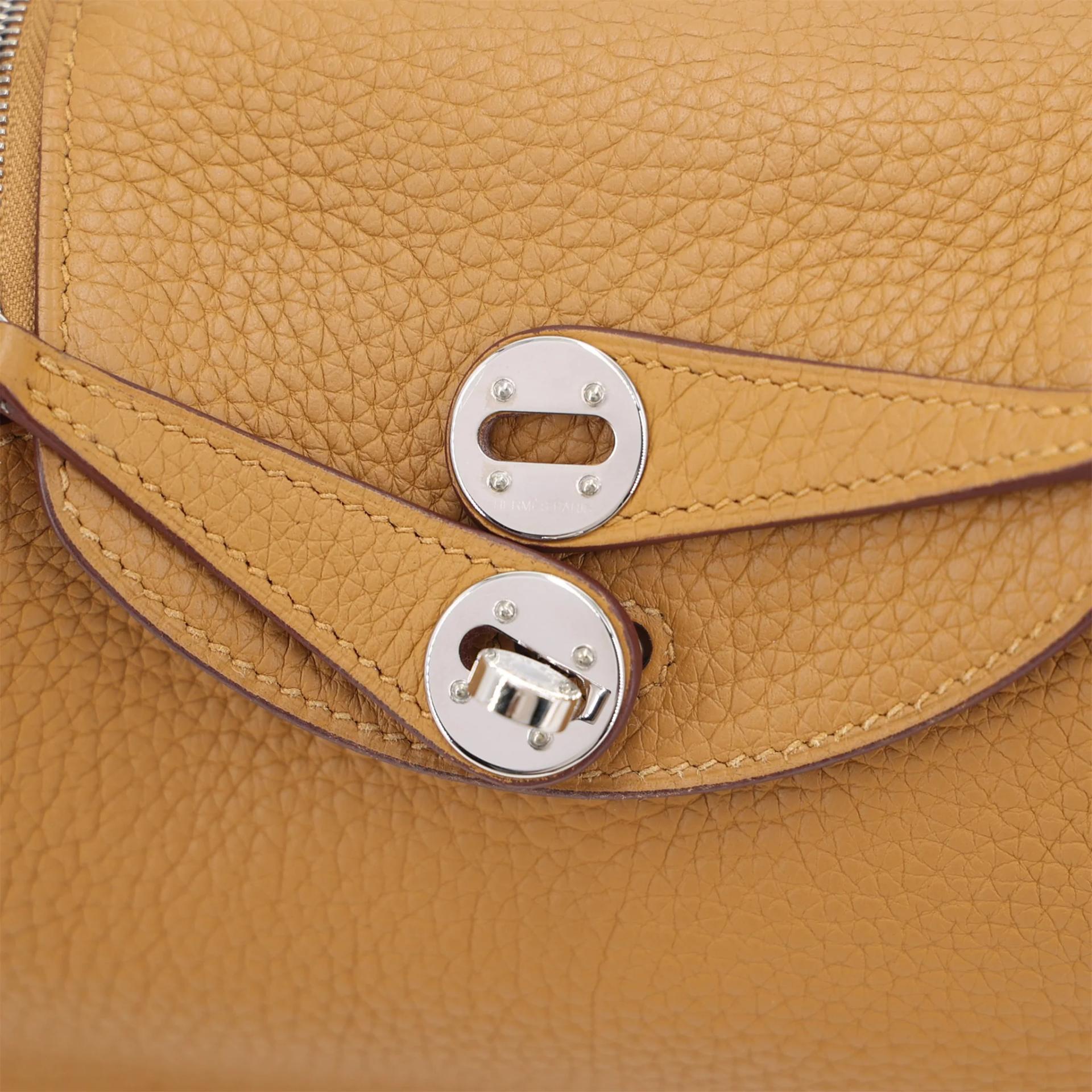 Very Good ( Rank A) HERMÈS Mini Lindy Biscuit (4B) Clemence Gold hardware Z (2021) - 8