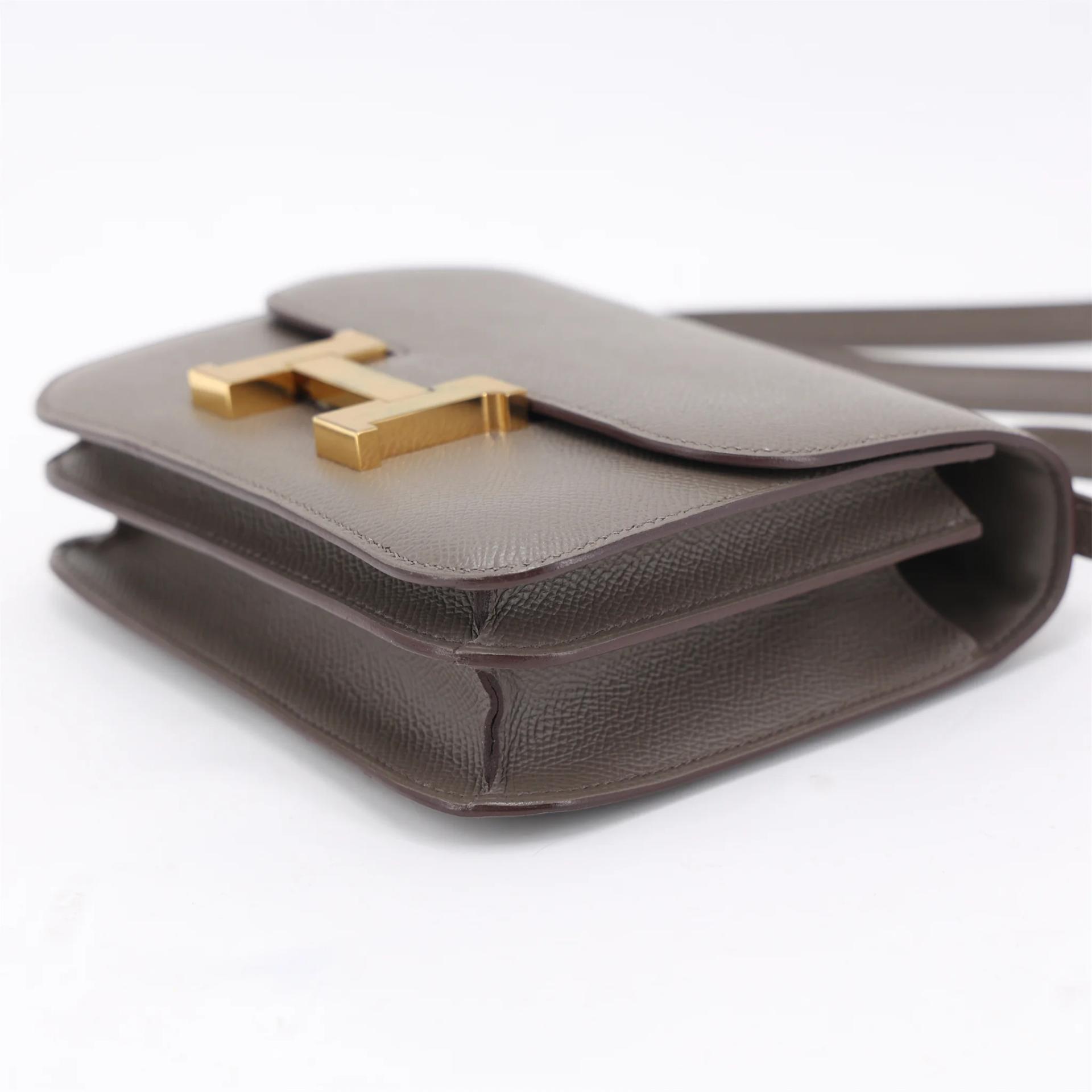Very Good ( Rank A) HERMÈS Constance Mini Etain (8F) Epsom Gold hardware Z (2021) - 5