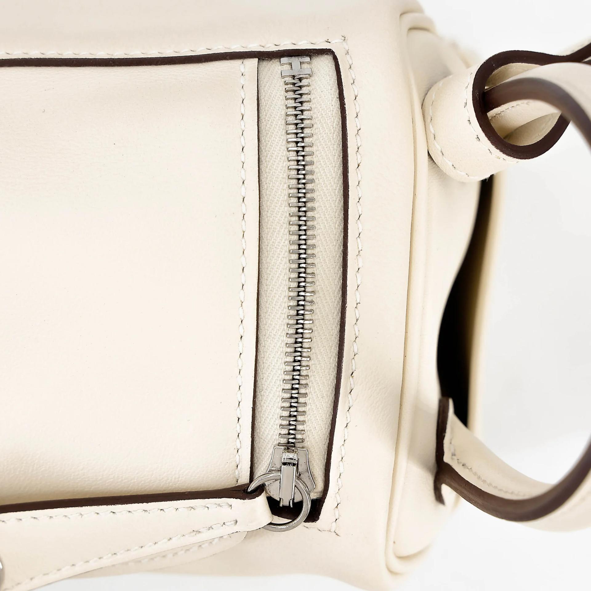 Very Good ( Rank A) HERMÈS Mini Lindy Verso Nata (I2) Sesame (2S) Swift Palladium hardware B (2023) - 14