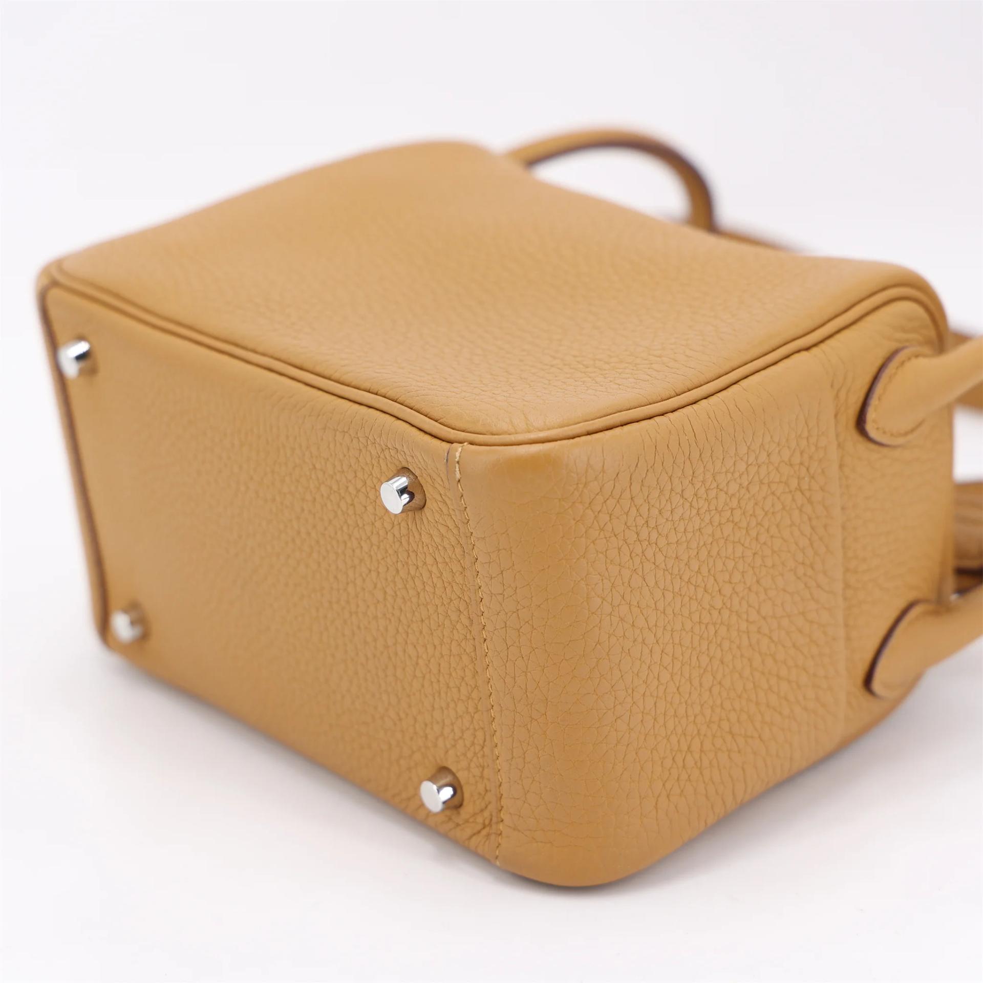 Very Good ( Rank A) HERMÈS Mini Lindy Biscuit (4B) Clemence Gold hardware Z (2021) - 7