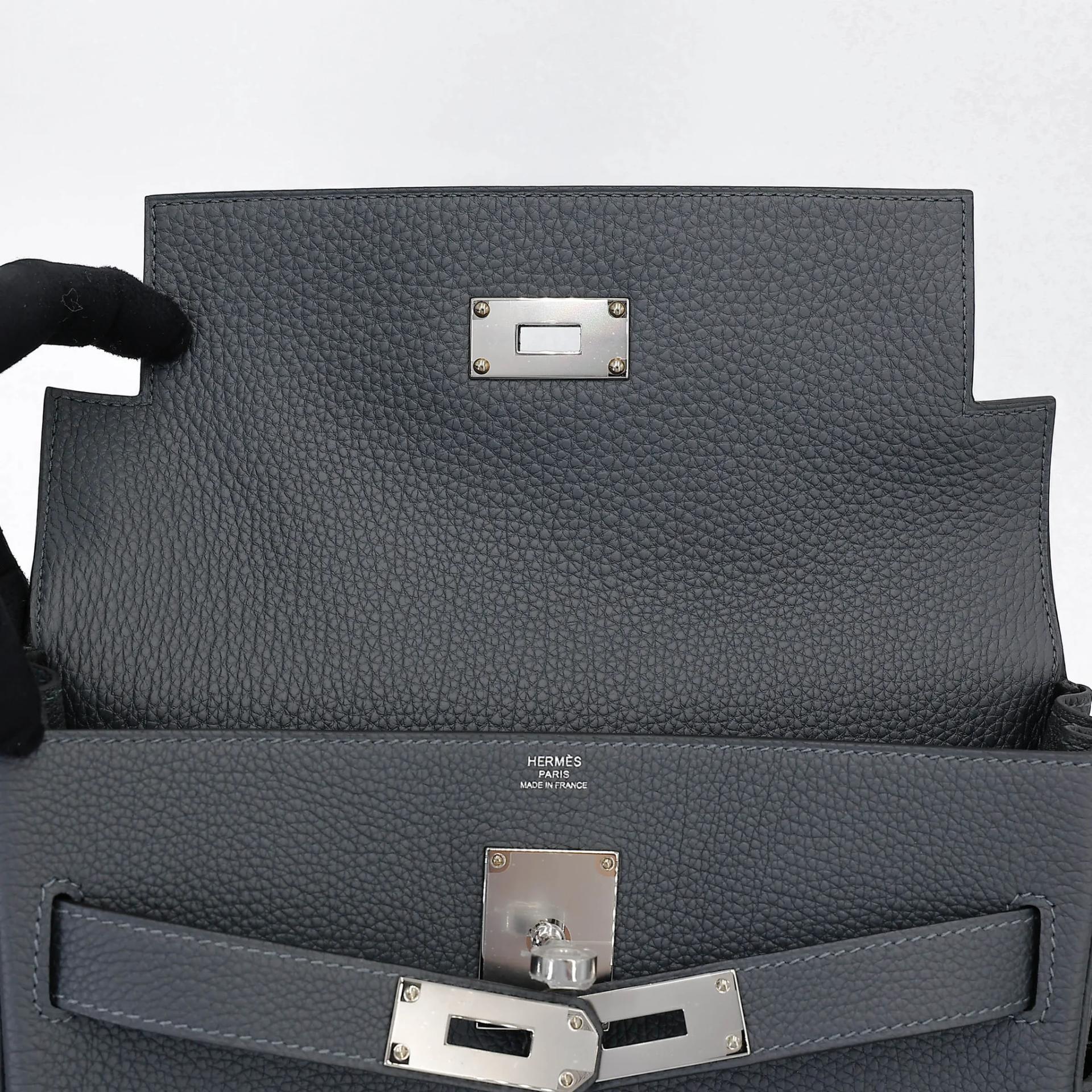 Brand New ( Rank N ) HERMÈS Kelly Messenger PM Gris misty (H0) Togo Palladium hardware G (2026) - 13