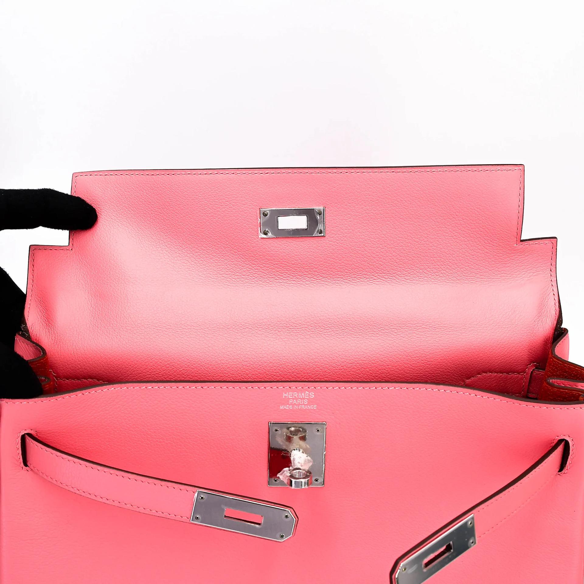 Unused ( Rank NS ) HERMÈS Kelly 32 Verso Rose d’Ete (K4) Terre Battue (R1) Evercolor Palladium hardware Y (2020) - 12