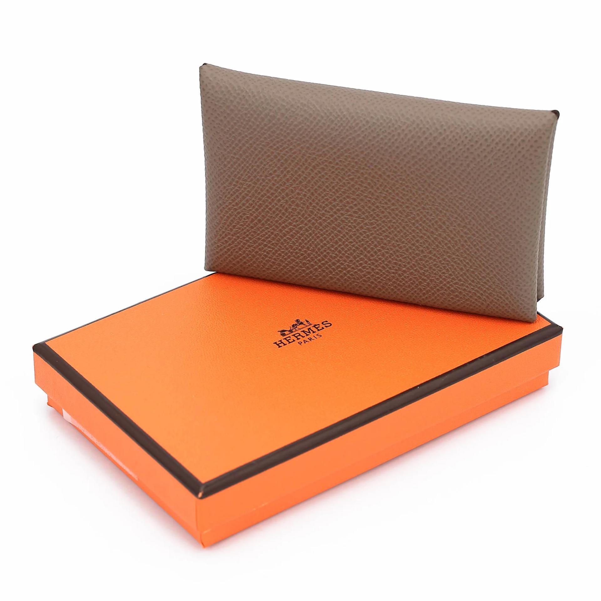 Brand New ( Rank N ) HERMÈS Calvi card holder Etoupe (18) Epsom U (2022) - 3