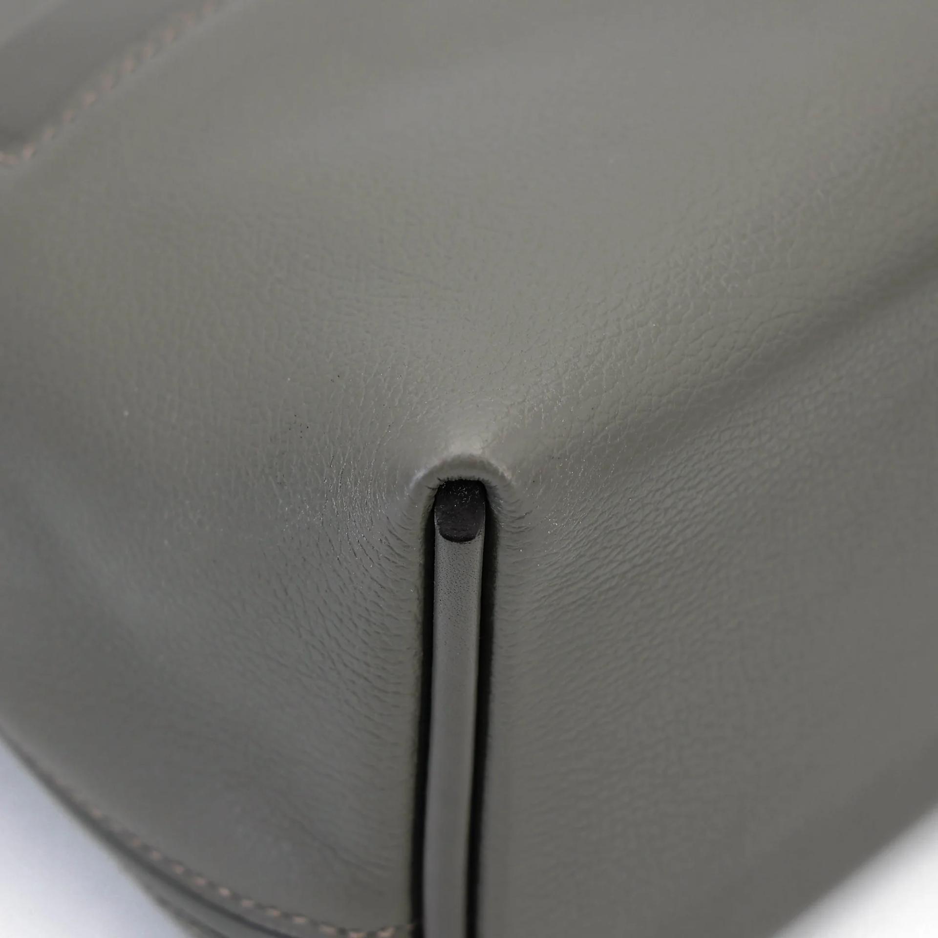 Excellent ( Rank SA ) HERMÈS 24/24 - 21 mini Verso Gris Meyer (0L) Gris Pale (M4) Evercolor Gold hardware B (2023) - 11