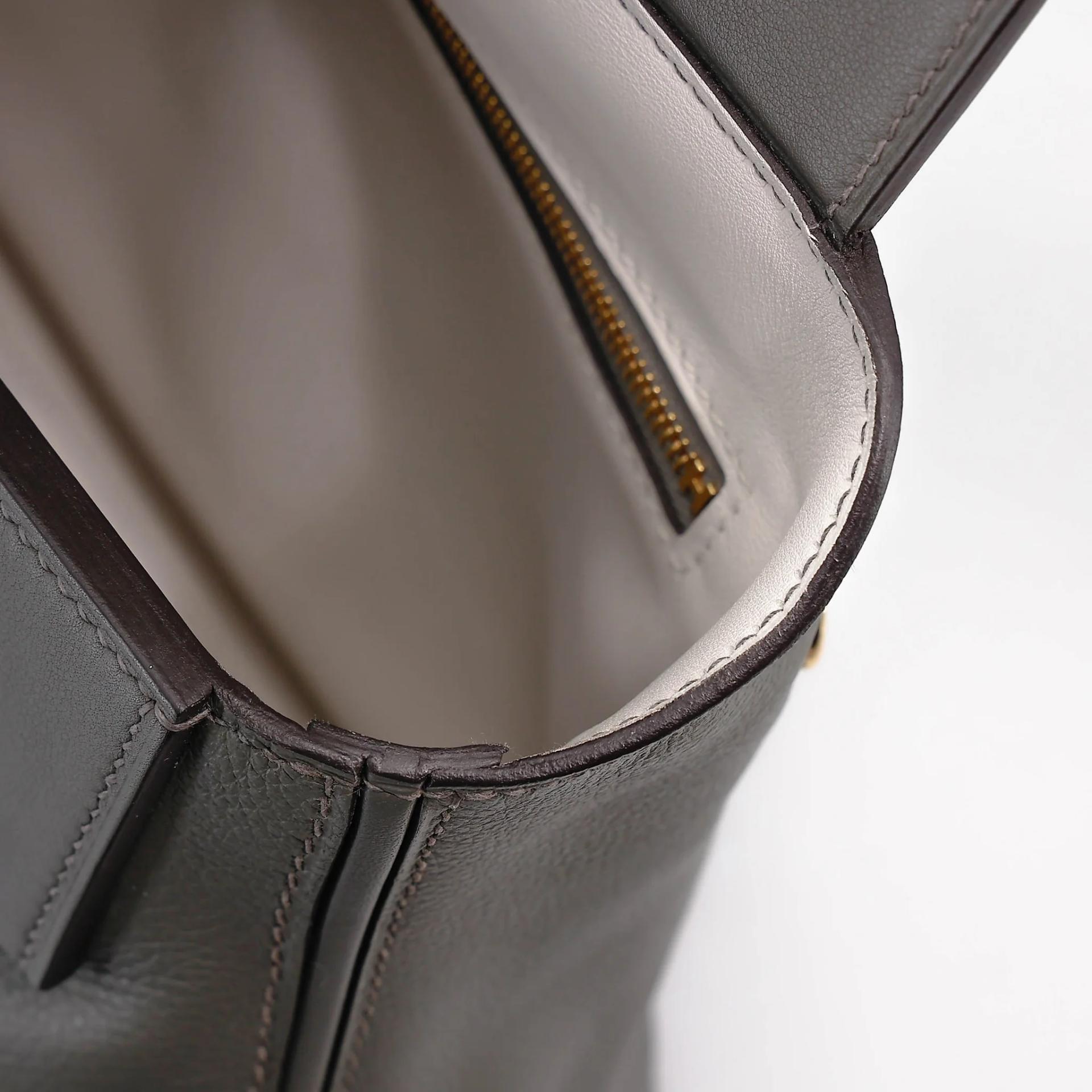 Excellent ( Rank SA ) HERMÈS 24/24 - 21 mini Verso Gris Meyer (0L) Gris Pale (M4) Evercolor Gold hardware B (2023) - 22