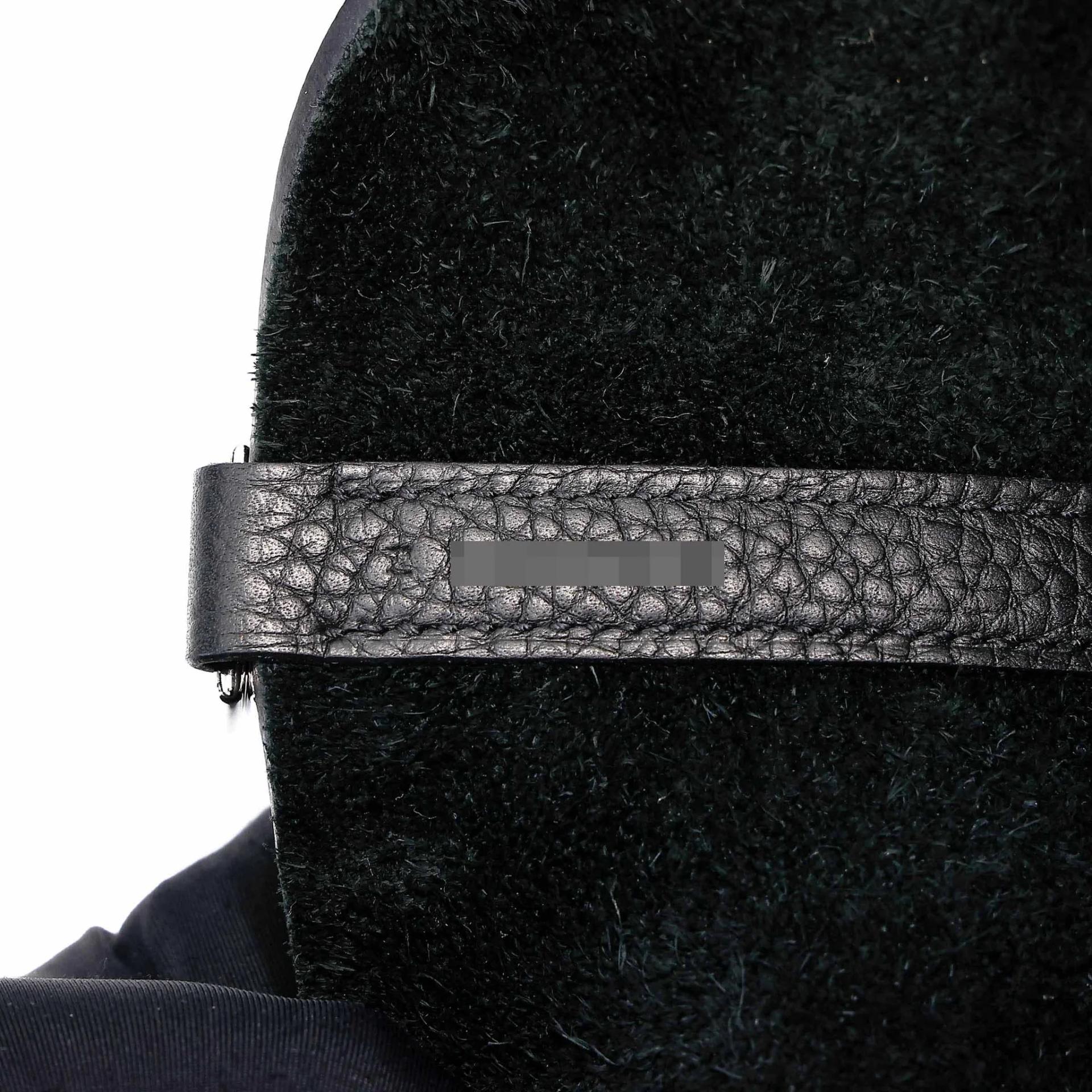 Very Good ( Rank A) HERMÈS Picotin Lock MM Noir (89) Clemence Palladium hardware Z (2021) - 11