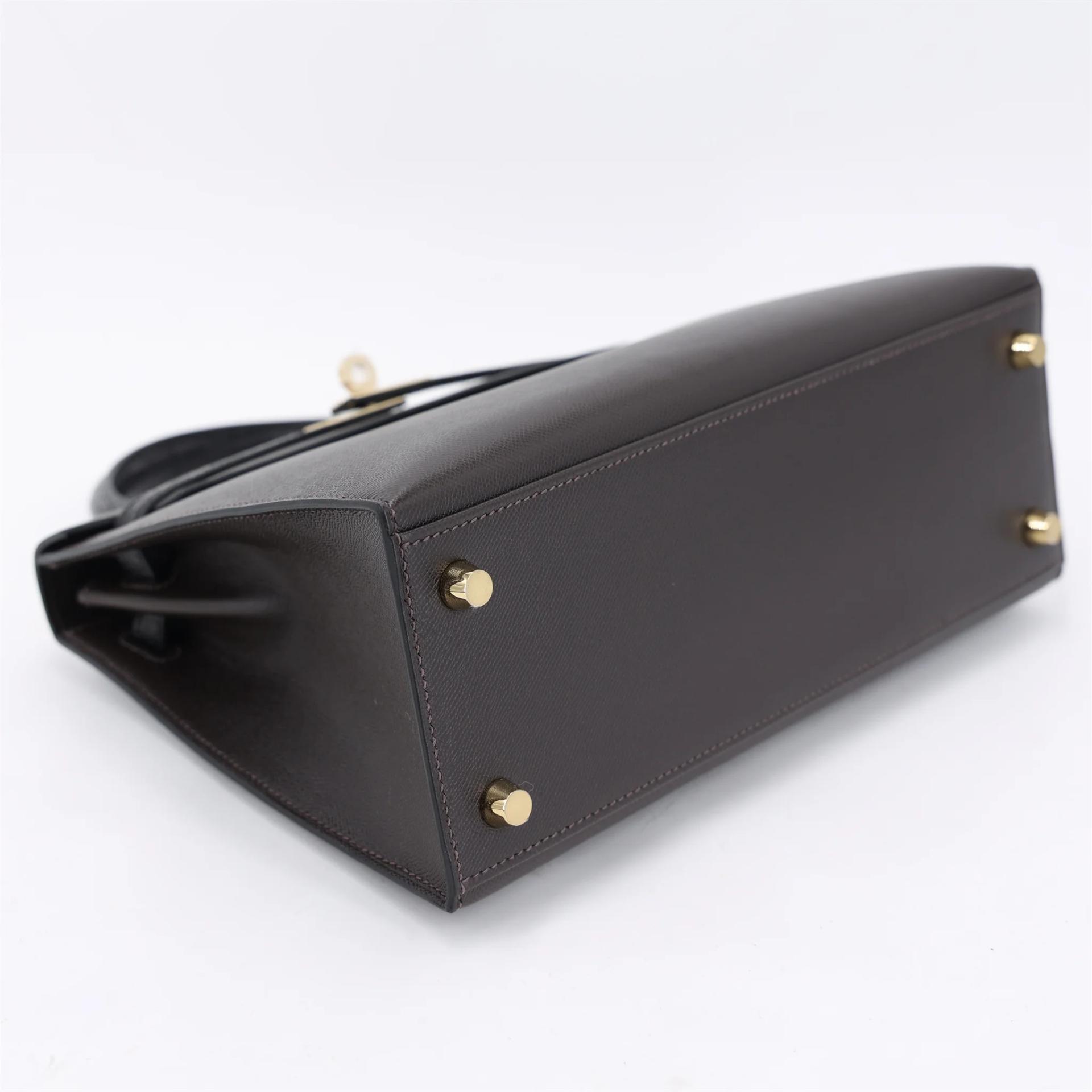 Brand New ( Rank N ) HERMÈS Kelly 25 Sellier Touch Bai Brun（T3） Noir (89) Matte Alligator Madame Permabrass hardware G (2026) - 4