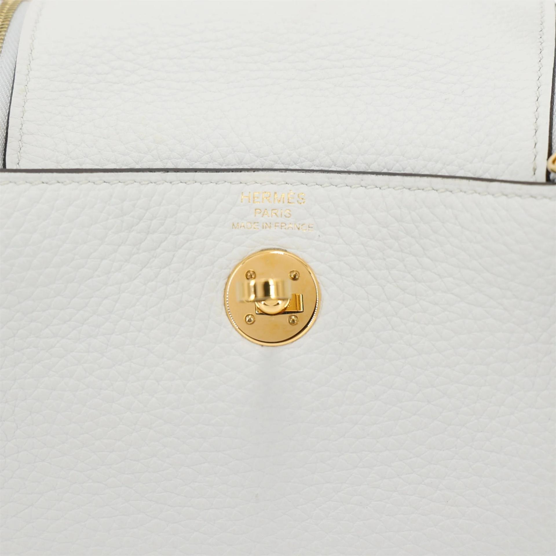 Very Good ( Rank A) HERMÈS Mini Lindy II Gris Platine (N4) Clemence Gold hardware W (2024) - 12