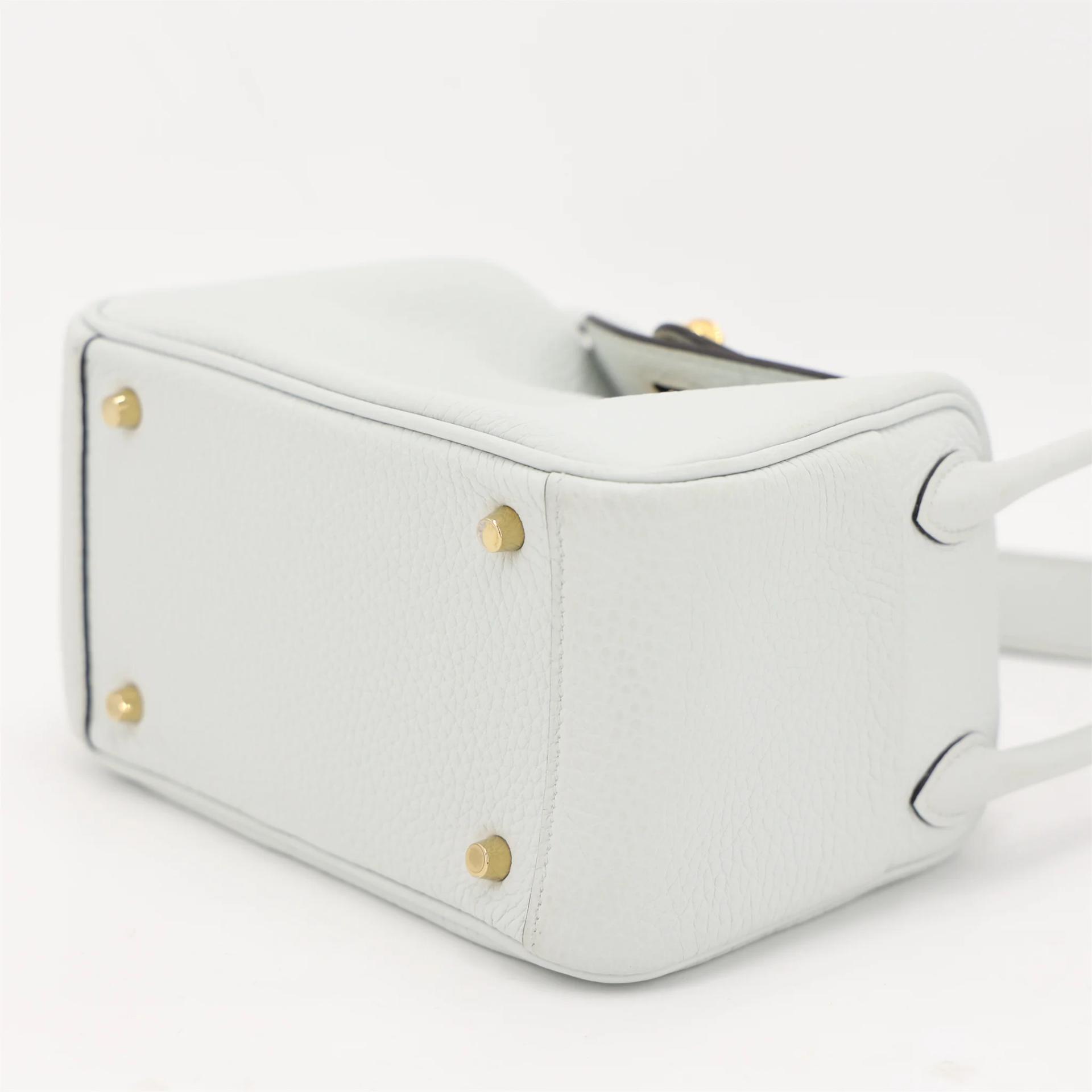 Very Good ( Rank A) HERMÈS Mini Lindy II Gris Platine (N4) Clemence Gold hardware W (2024) - 7