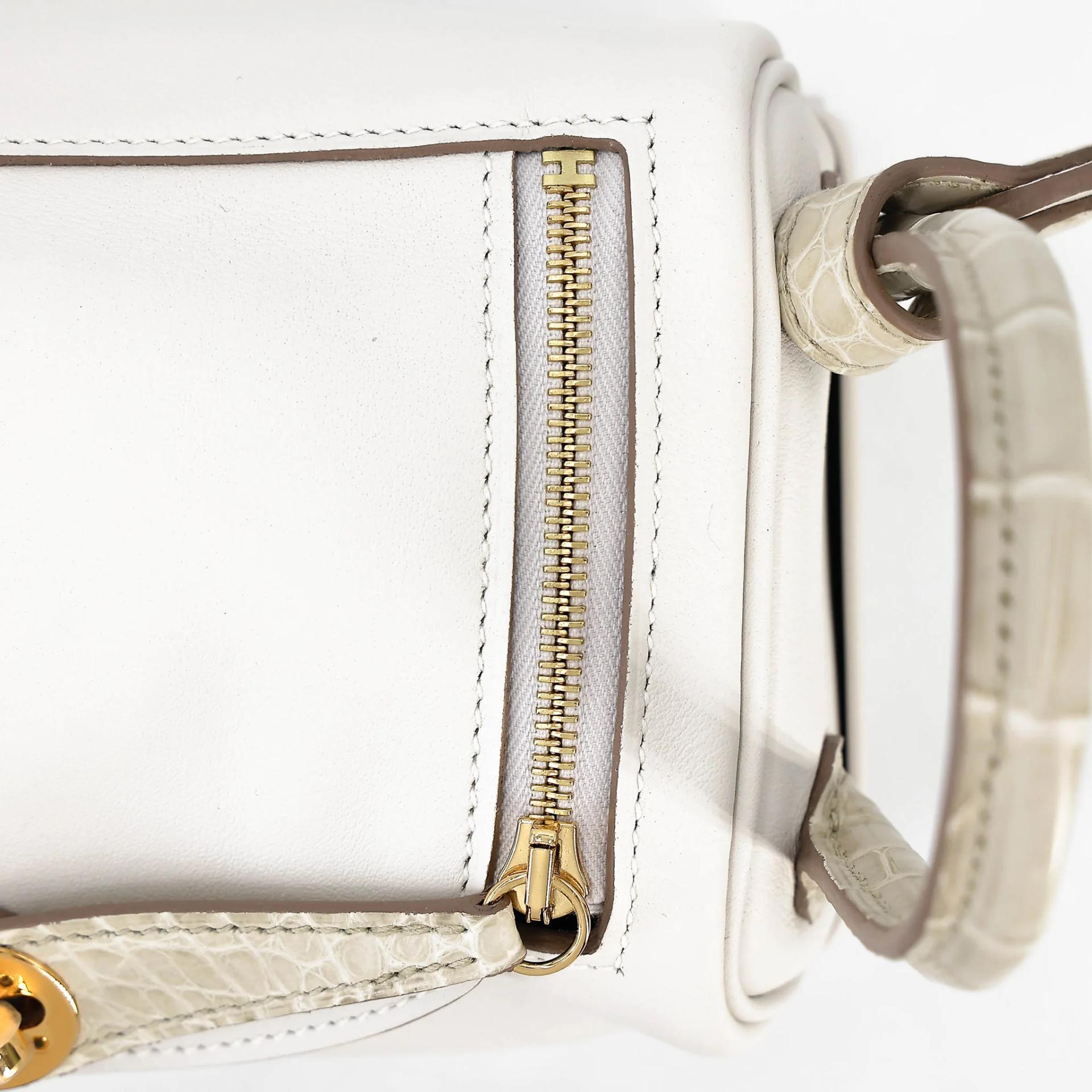 Unused ( Rank NS ) HERMÈS Mini Lindy II Touch Gris Perle (80) Beton (8L) Swift Matte Alligator Gold hardware W (2024) - 8