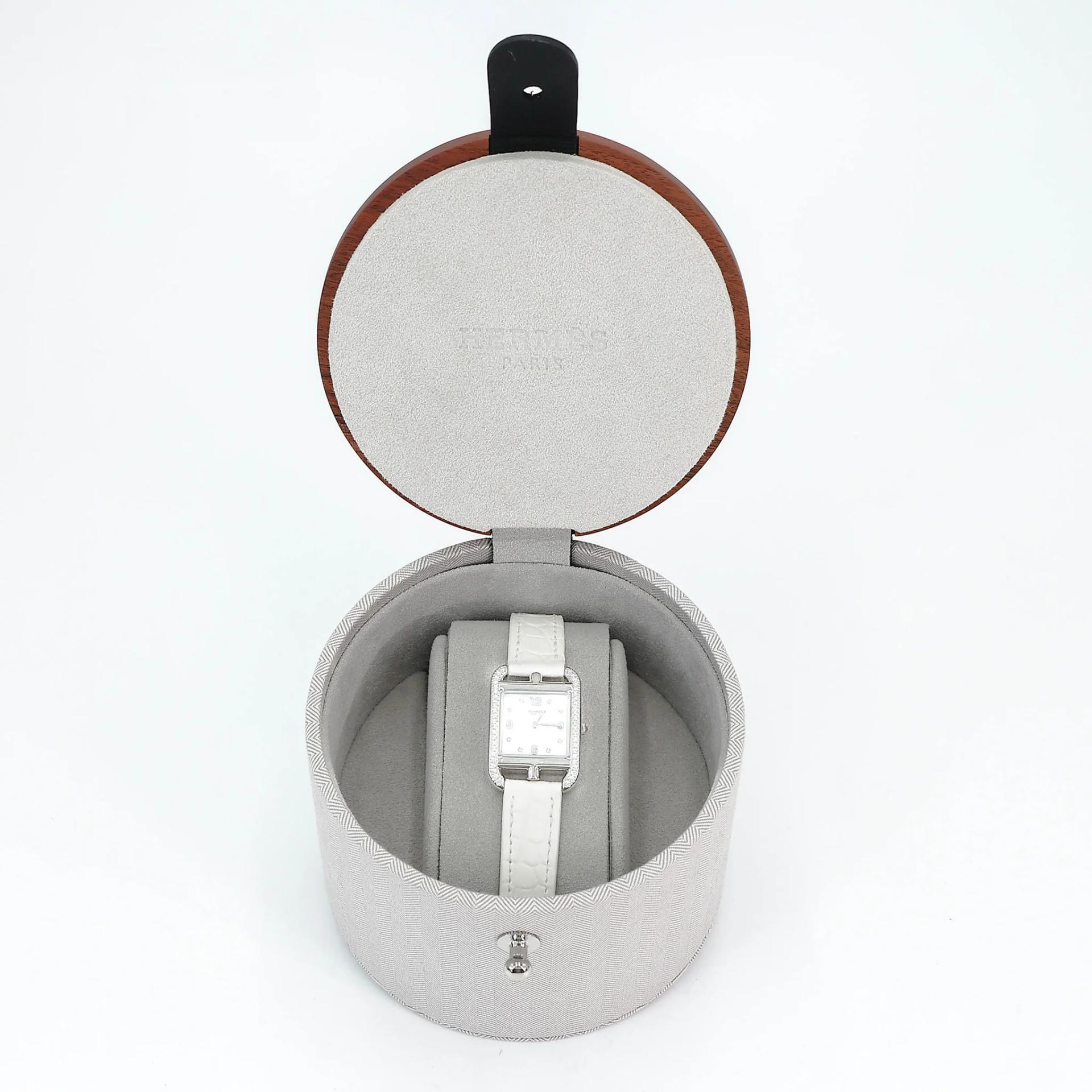ランク NS 未使用品 HERMÈS エルメス 腕時計 ケープコッド 31 mm ホワイト (01) ダイヤモンド クロコダイル アリゲーター シルバー金具 不明 - 11