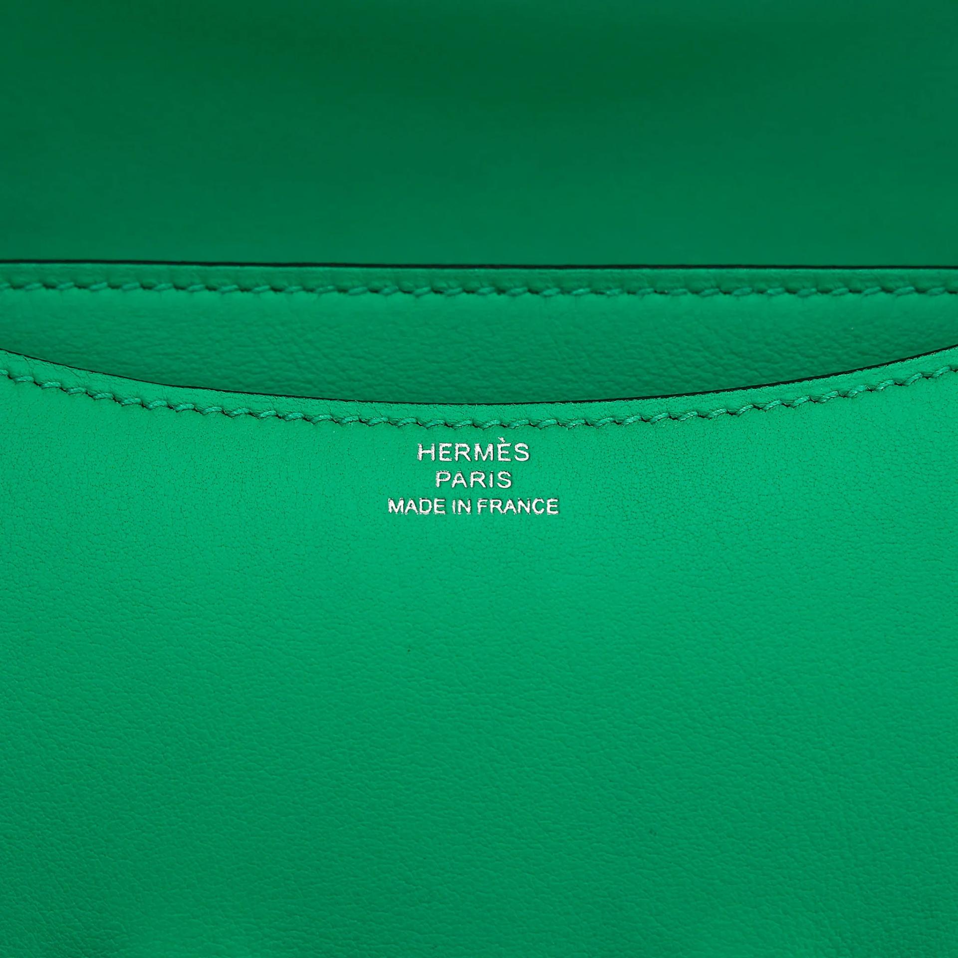 Very Good ( Rank A) HERMÈS Constance Mini Vert Jade (O6) Swift Palladium hardware Y (2020) - 12