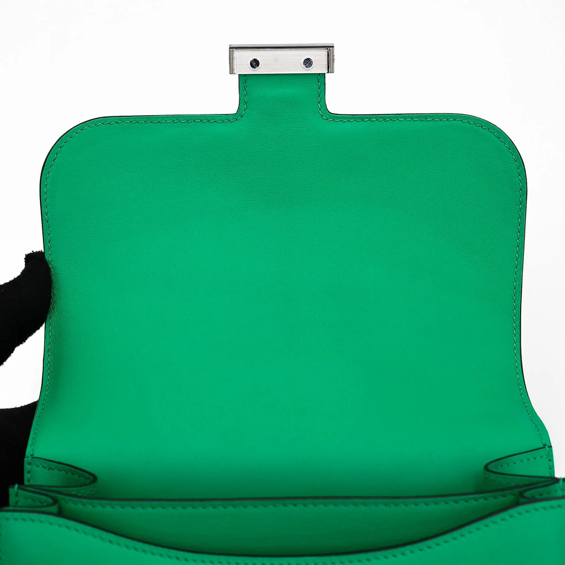Very Good ( Rank A) HERMÈS Constance Mini Vert Jade (O6) Swift Palladium hardware Y (2020) - 11