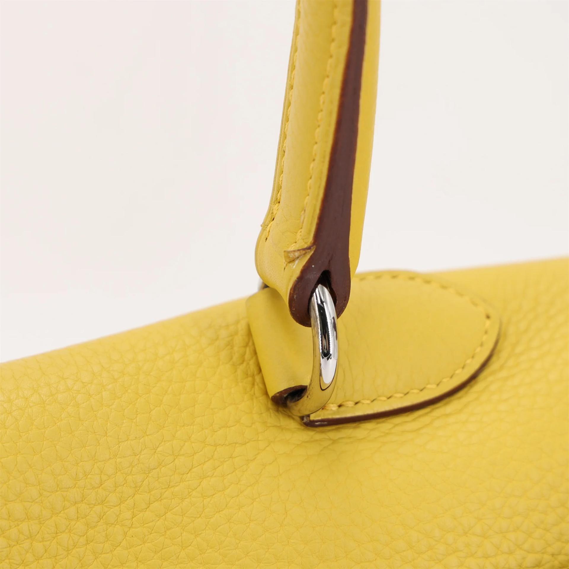 Very Good ( Rank A) HERMÈS Shoulder Kelly 42 Soleil (9H) Clemence Palladium hardware Square M (2009) - 4