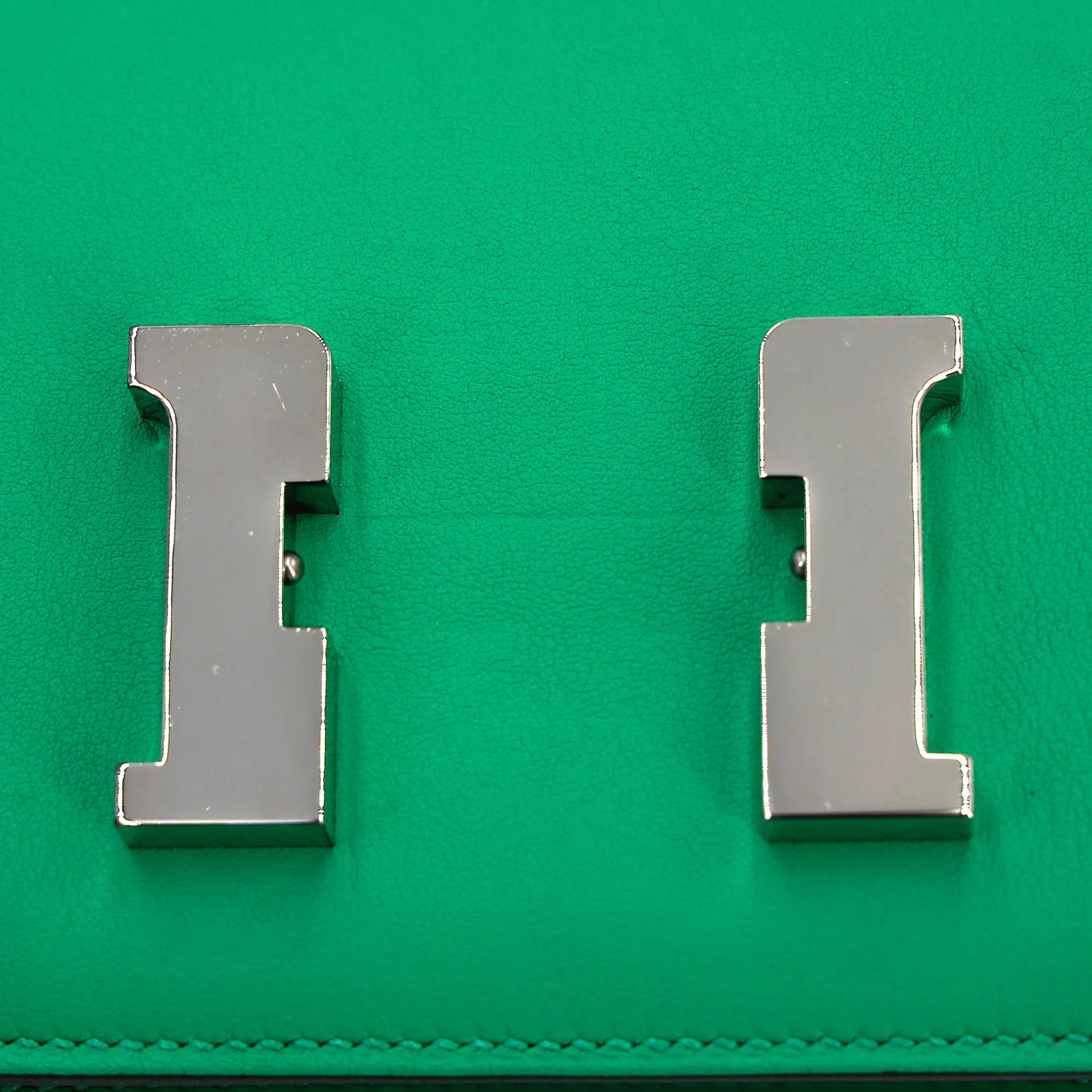 Very Good ( Rank A) HERMÈS Constance Mini Vert Jade (O6) Swift Palladium hardware Y (2020) - 13