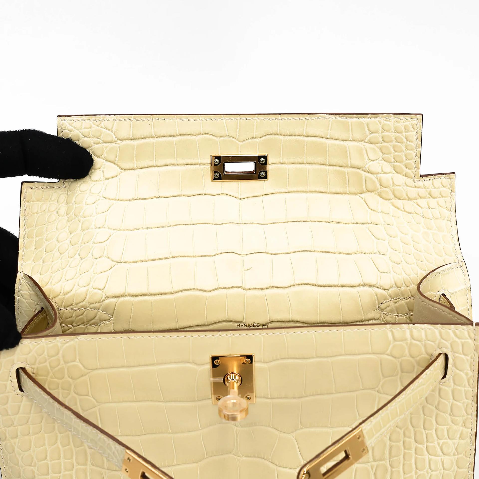 Unused ( Rank NS ) HERMÈS Kelly Pochette Vanille (Y1) Matte Alligator Gold hardware W (2024) - 12