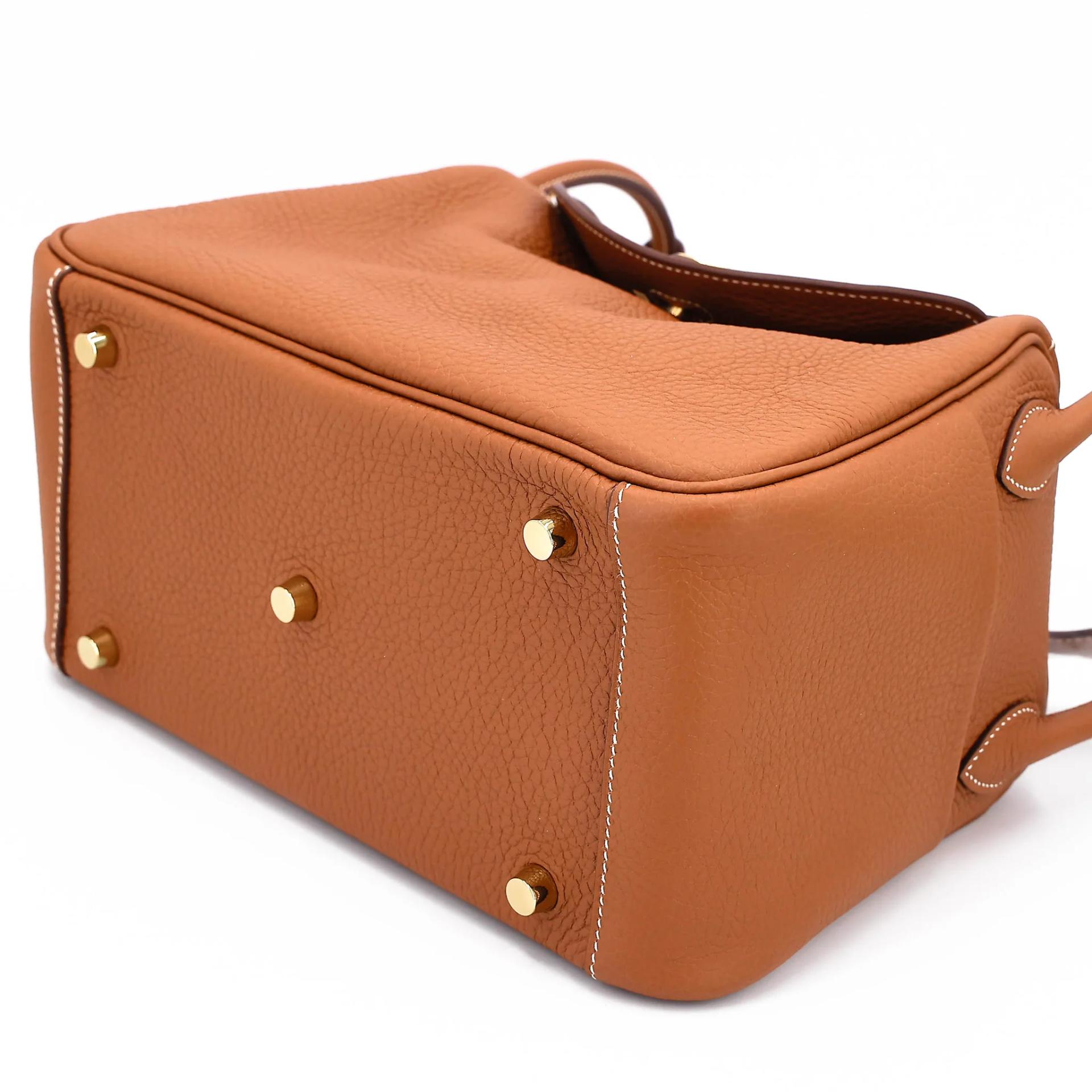 Excellent ( Rank SA ) HERMÈS Lindy 26 Gold (37) Clemence Gold hardware Z (2021) - 4
