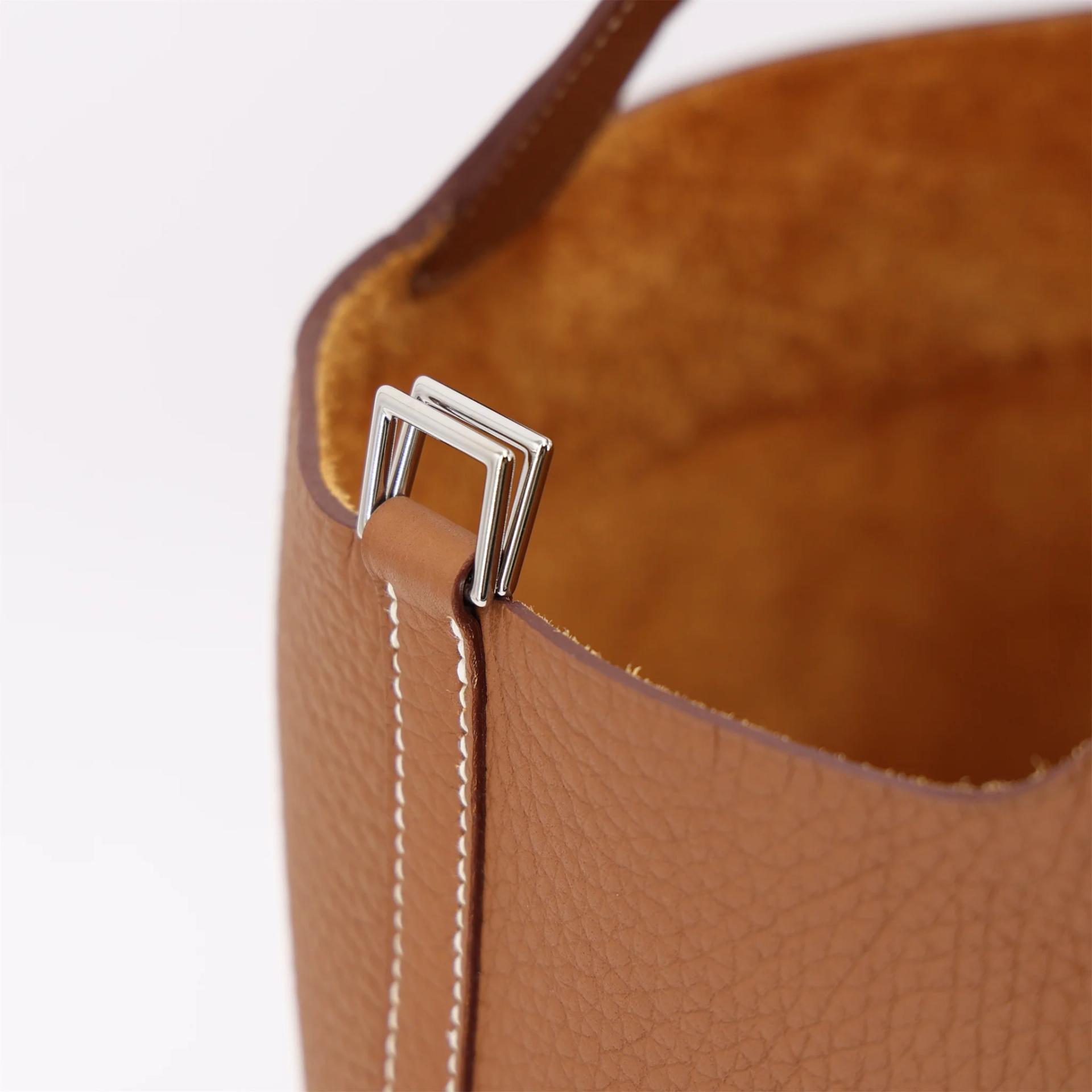 Excellent ( Rank SA ) HERMÈS Picotin Lock MM Gold (37) Clemence Palladium hardware W (2024) - 11