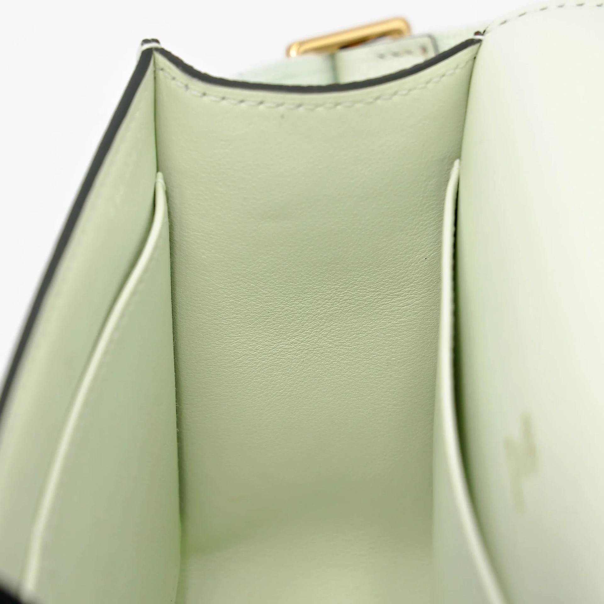 Very Good ( Rank A) HERMÈS Geta Vert Fizz (0S) Chevre Gold hardware B (2023) - 17