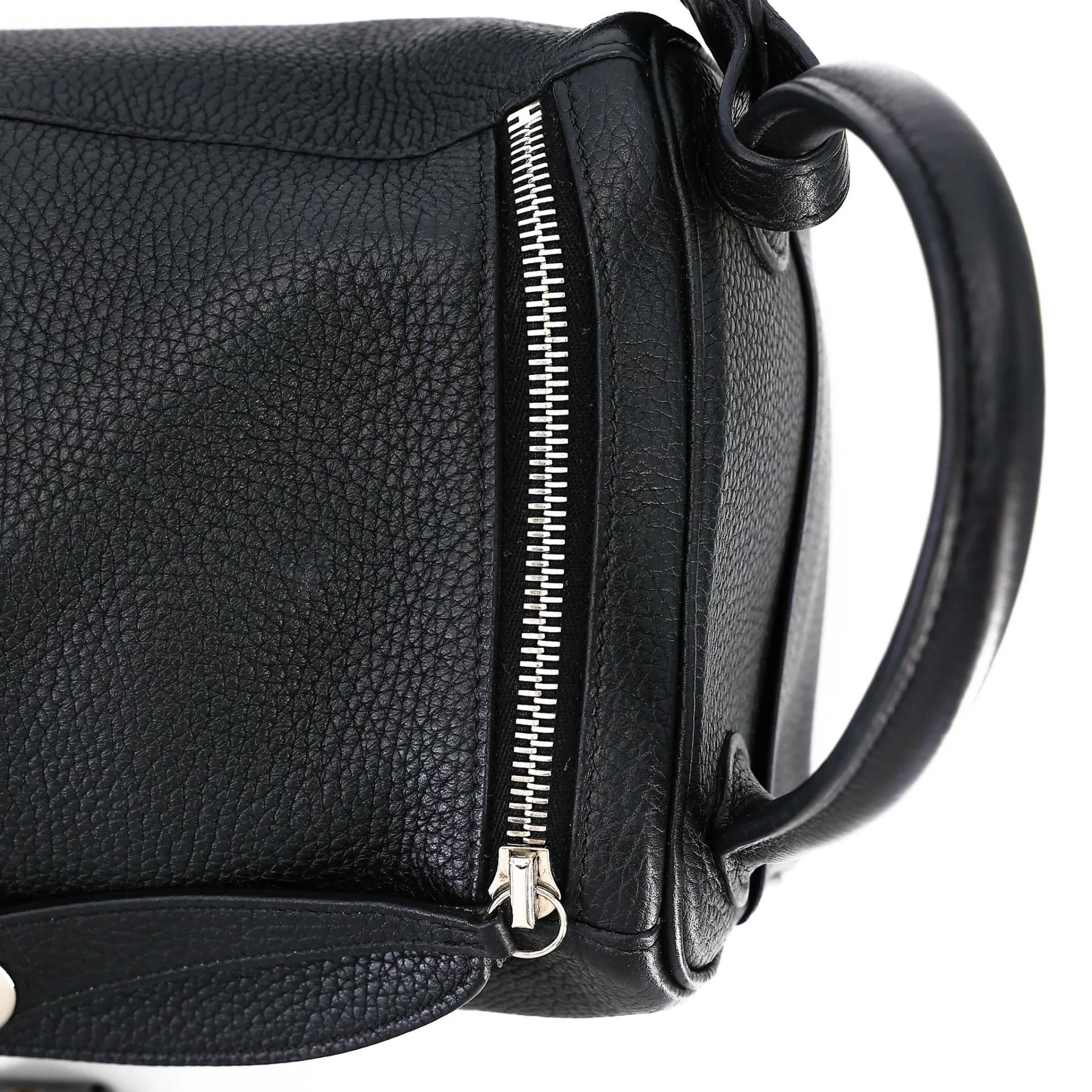 Very Good ( Rank A) HERMÈS Lindy 30 Noir (89) Clemence Palladium hardware C (2018) - 12