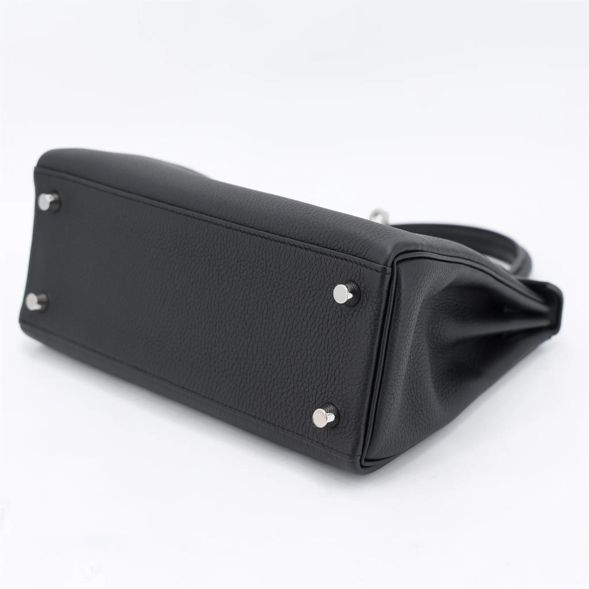 Brand New ( Rank N ) HERMÈS Kelly 25 Noir (89) Togo Brushed Palladium K (2025) - 5