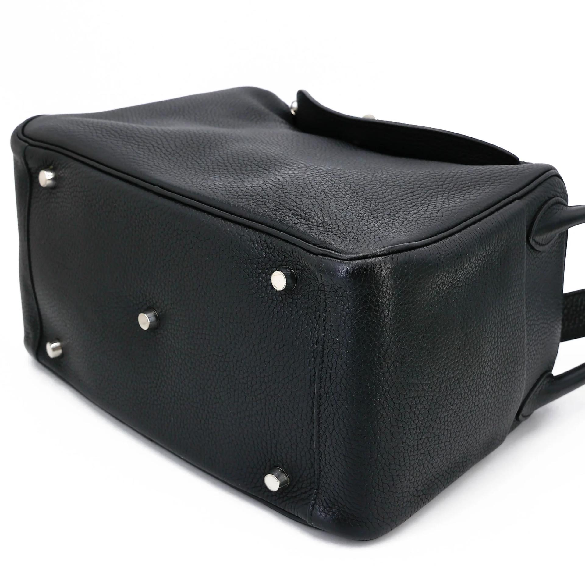 Very Good ( Rank A) HERMÈS Lindy 30 Noir (89) Clemence Palladium hardware C (2018) - 4