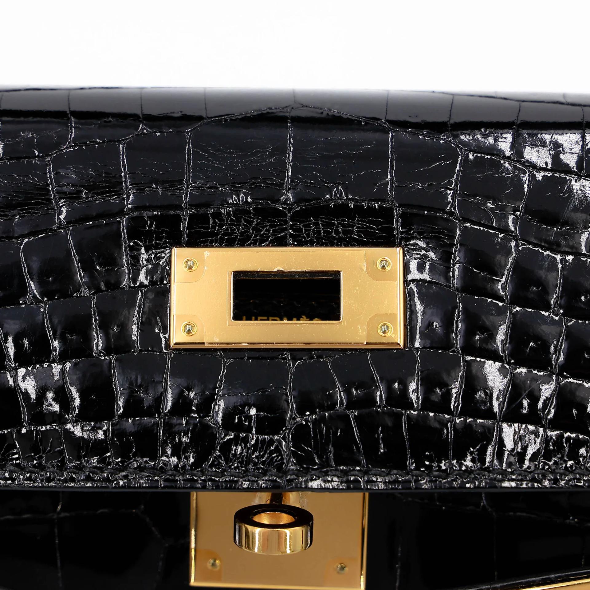 Very Good ( Rank A) HERMÈS Kelly 28 Sellier Noir (89) Shiny Niloticus Crocodile Gold hardware X (2016) - 15